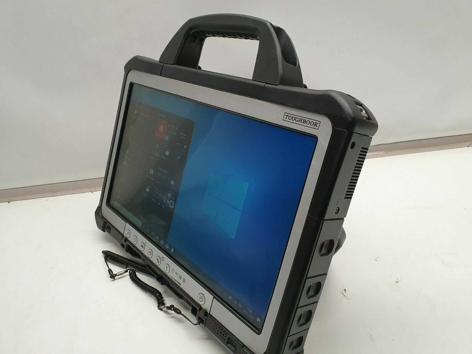 PANASONIC TOUGHBOOK CF-D1 MK3 i5-6300U 2.40GHZ 16GB 512GB SSD XENTRY TAB GRADE A
