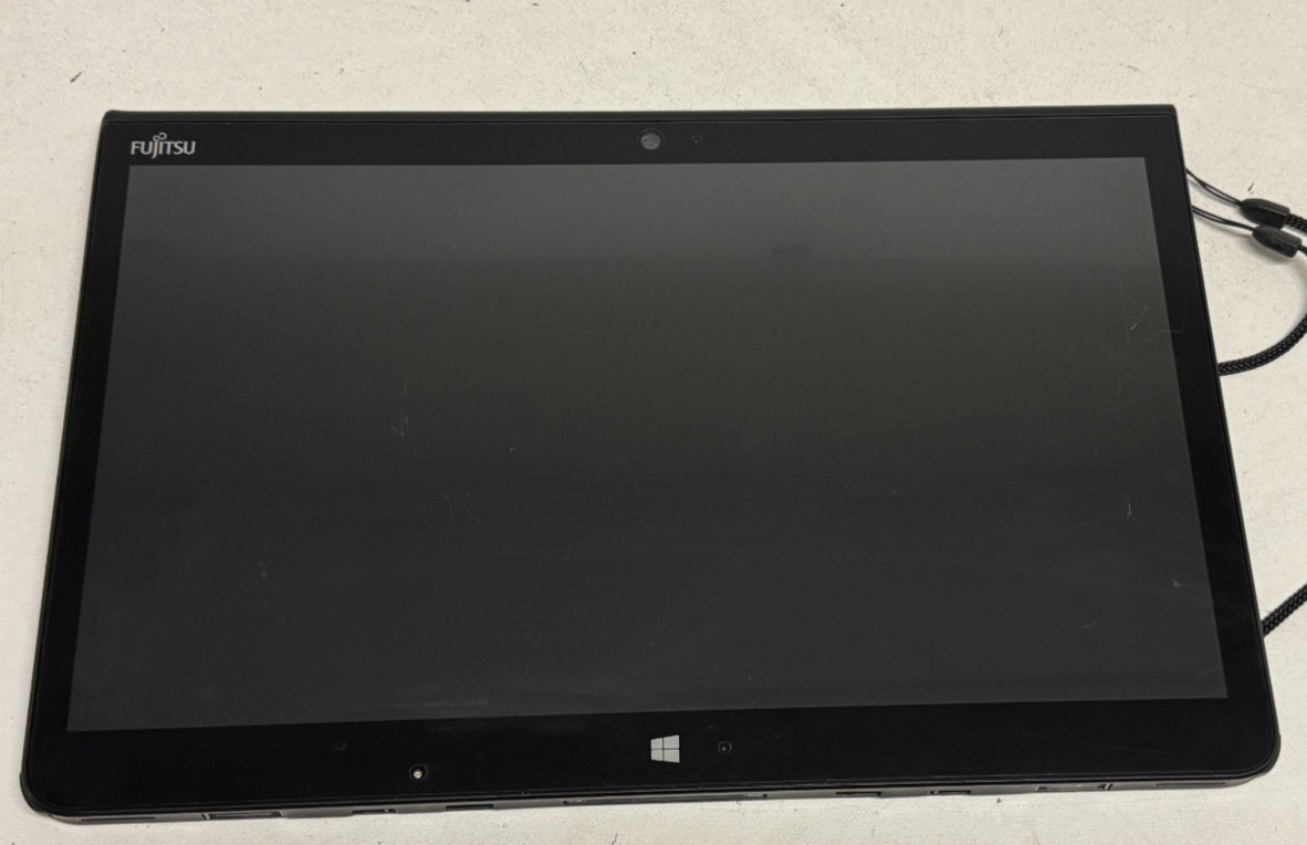 Fujitsu Stylistic Q775 13.3″ (i5-5300u – 4GB RAM – NO OS/HDD) – Lot of 6