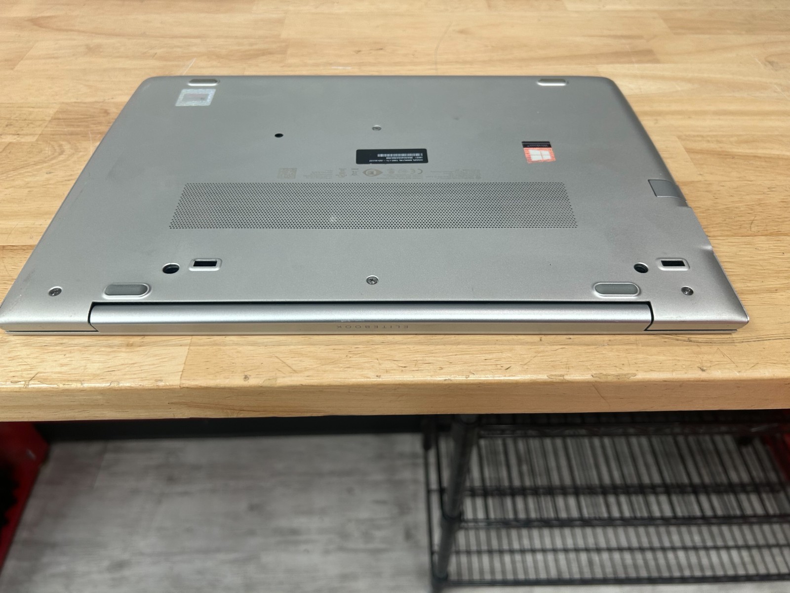 HP ELITEBOOK 745 G5 14″ AMD Ryzen 5 2500U 3.00GHz 16GB RAM 256GB NVMe