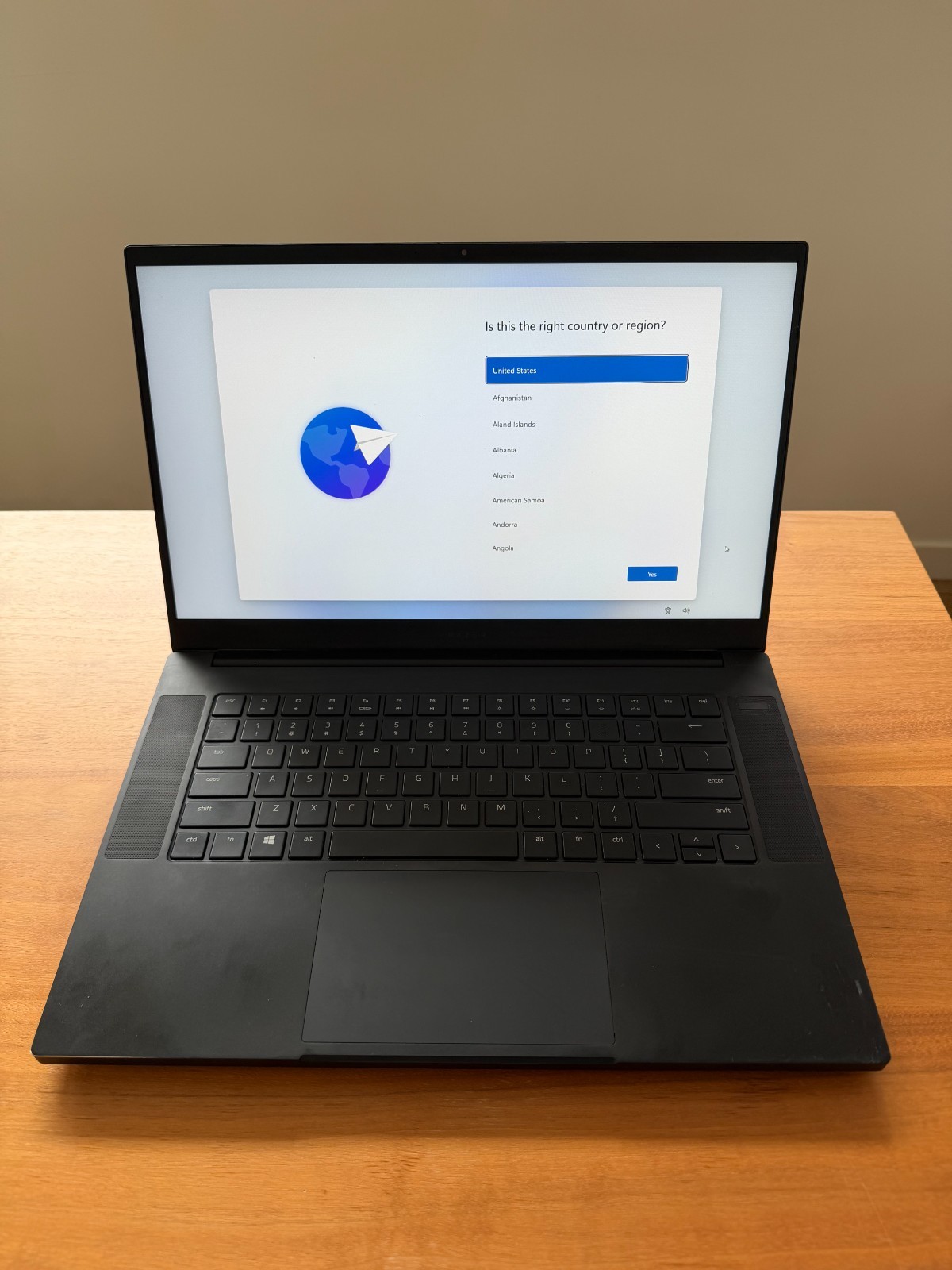 Razer Blade 15 (2020) Gaming Laptop i7-10750H RTX 2060 16GB 512GB SSD 144Hz