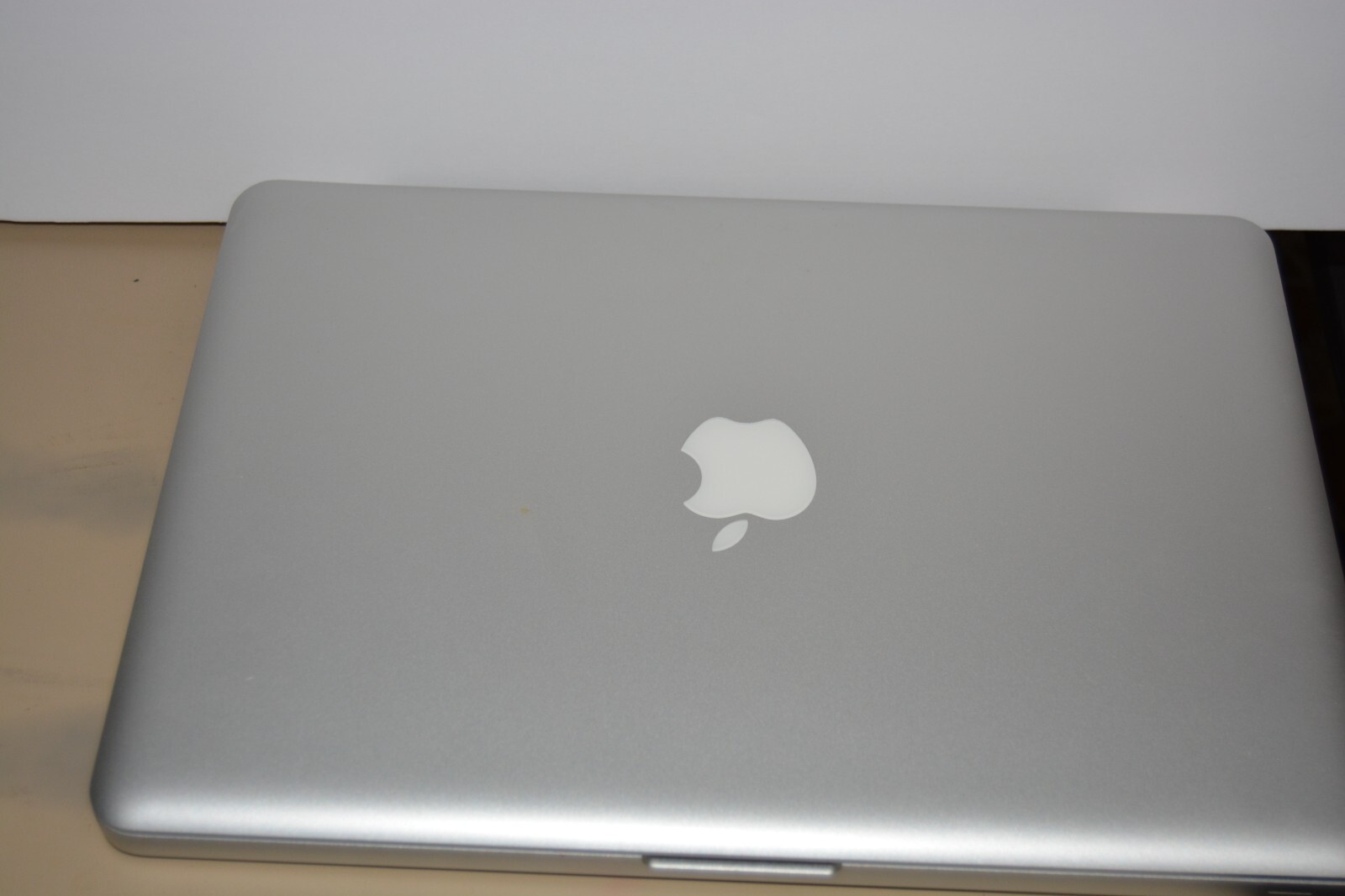 lot of 3 Apple Macbooks Pro laptops – 1 X Macbook Pro 15 & 2X Macbooks Pro 13