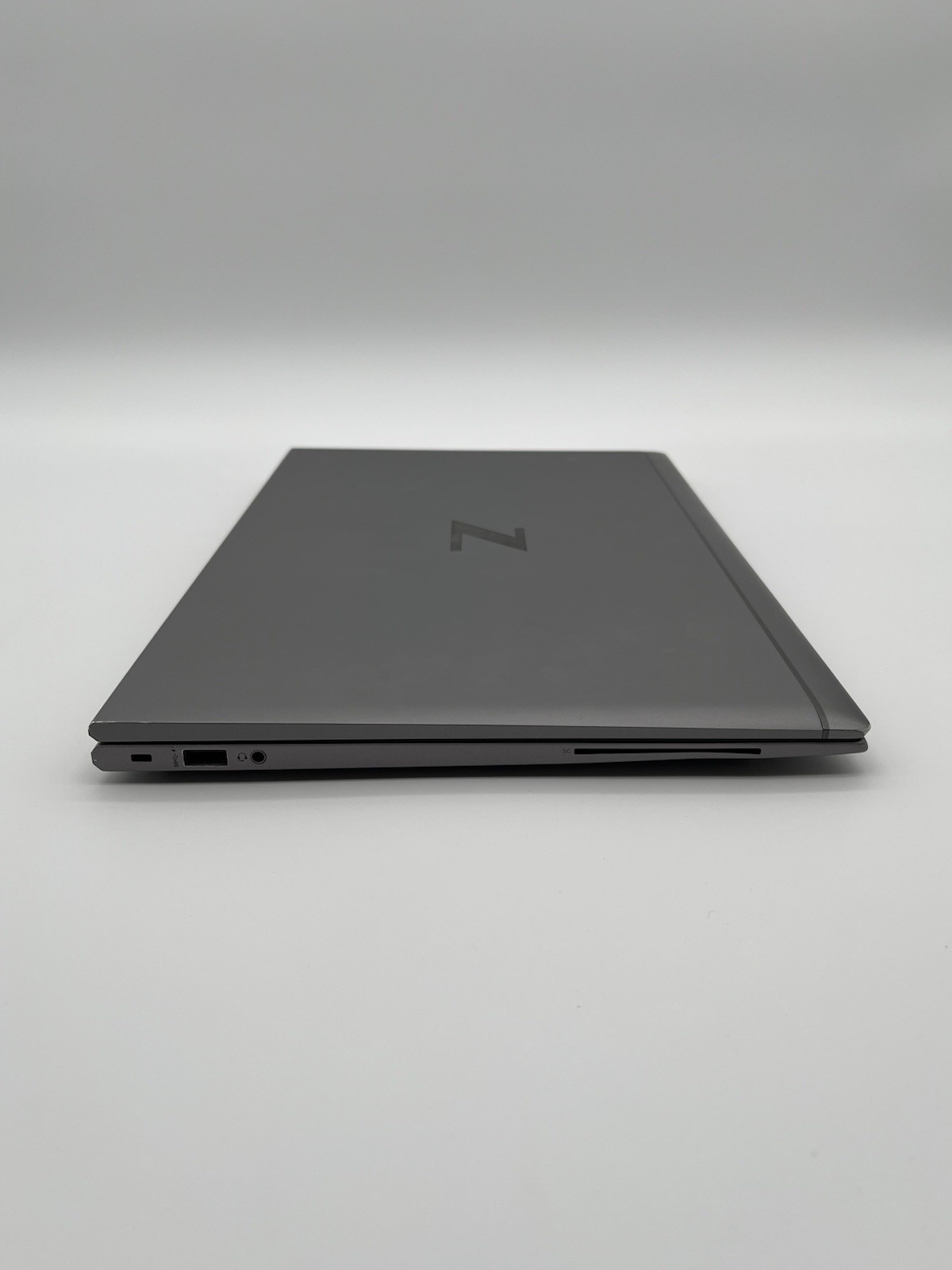 HP ZBook Firefly 15 G8 i7 11th Gen 16GB 256GB SSD Win 11 Pro – No Webcam