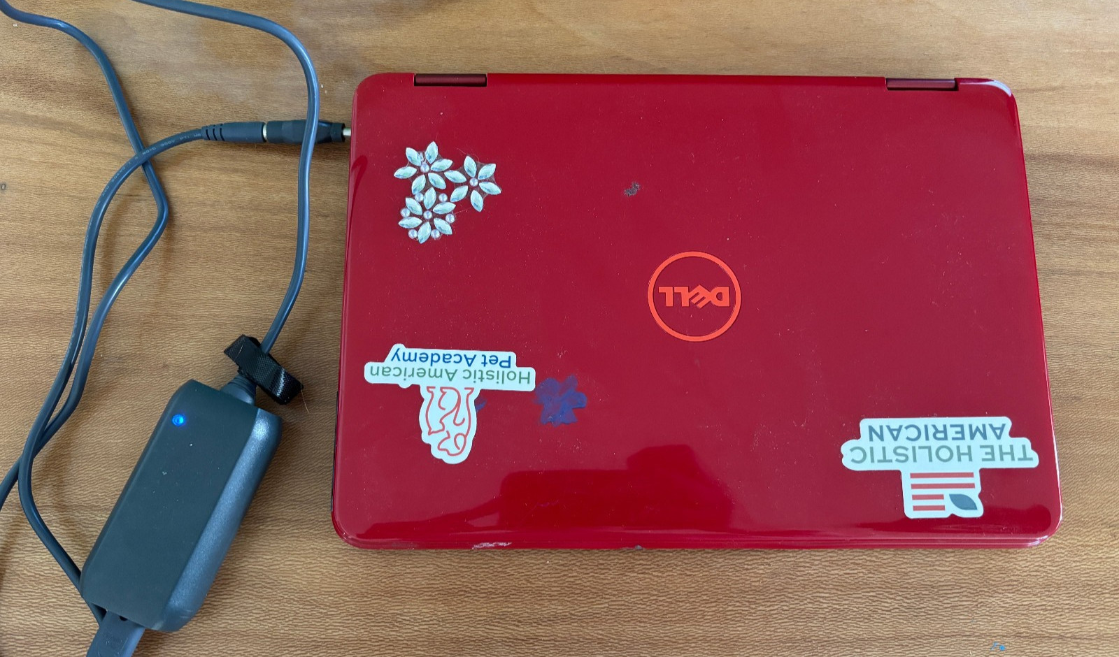 Dell Inspiron 11 3000 3162 Red Laptop Intel Core m3 Powers On No Login