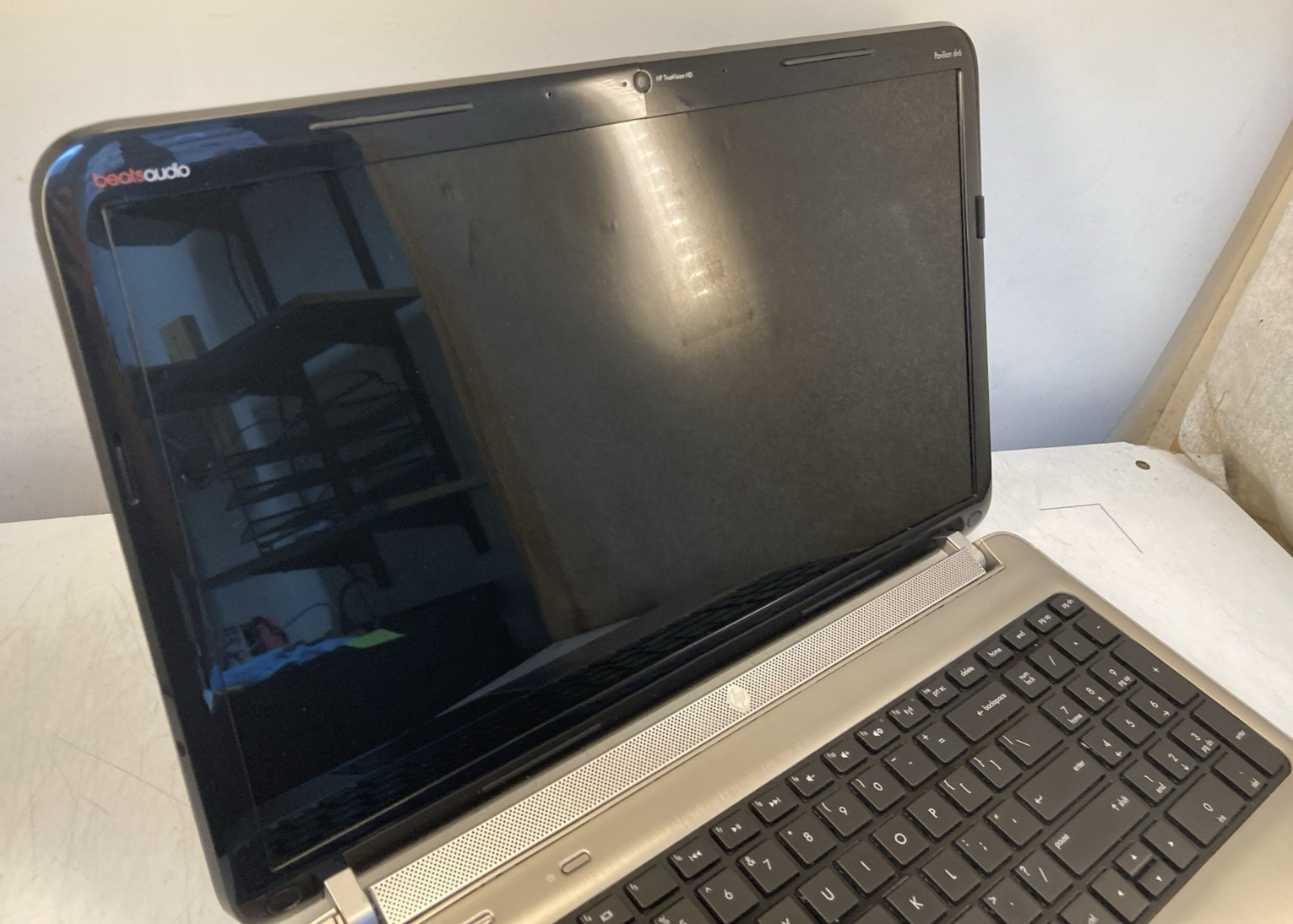 HP Pavilion Notebook 15.6″ AMD A8-3500 | 4GB RAM | NO HDD/OS – Boots to Bios