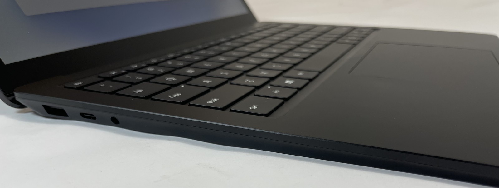 MICROSOFT SURFACE LAPTOP 3 13.5′ i7 1065G7 16GB 256GB NVMe Black W11 -SEE PHOTOS