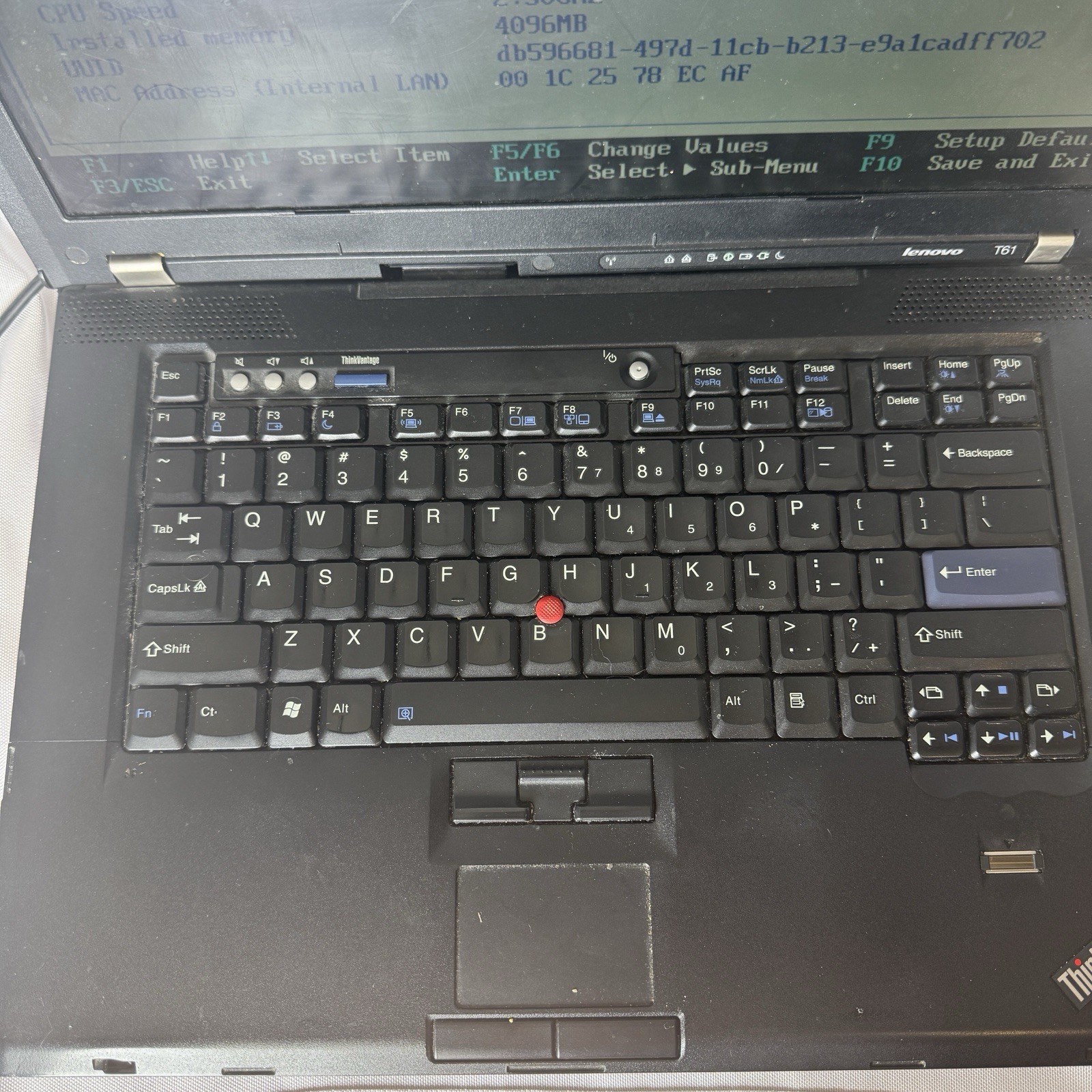 Lenovo Thinkpad T61 Laptop Computer With Charger- Boots To Bios No Hard Drive ￼￼