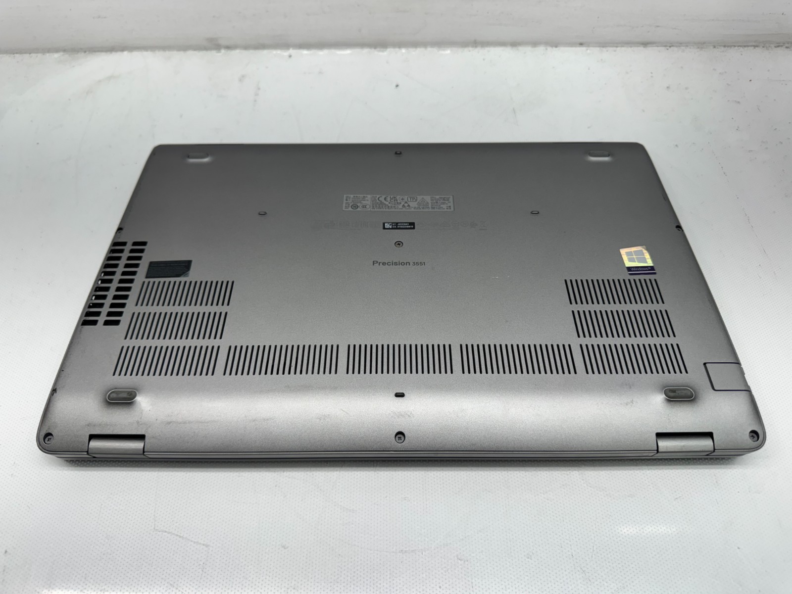 Dell Precision 3551 15.6″ Laptop i7-10750H@1.7GHz 16G 256GB P620 W/AC no camera