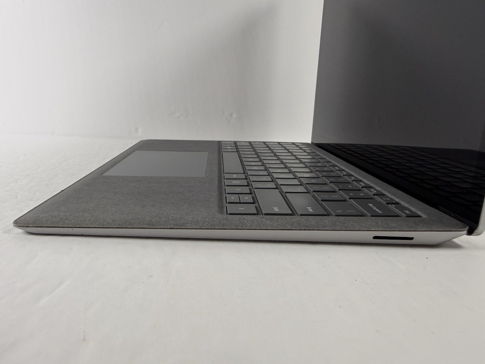 Microsoft Surface Laptop 5 13.5” 1950 Intel Core i7-1265U 16GB RAM 512GB NVME