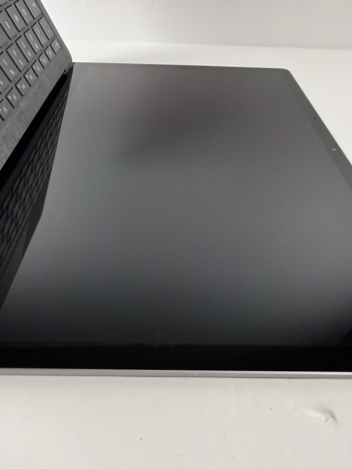 Microsoft Surface Laptop 5 13.5” 1950 Intel Core i7-1265U 16GB RAM 512GB NVME