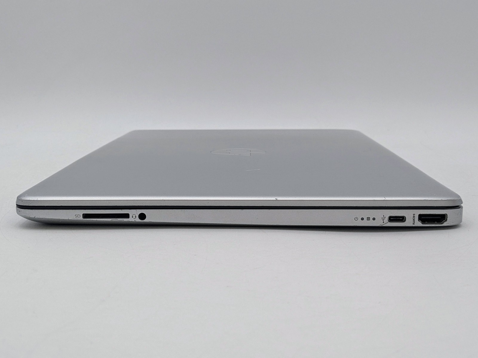 HP Laptop – 15-ef0023dx 15″ HD Touch RYZEN 5 3500U Radeon Vega 8 Webcam *READ*