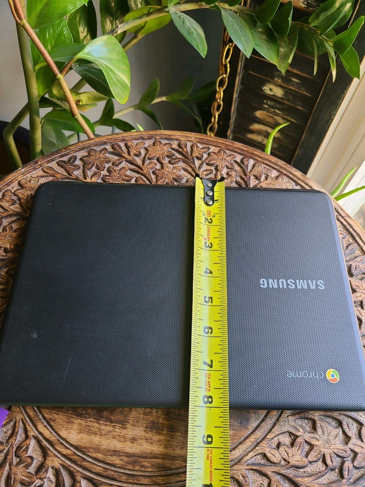 Samsung Chromebook 3 XE500C13 Broken Screen Powers On Parts Repair No Charger