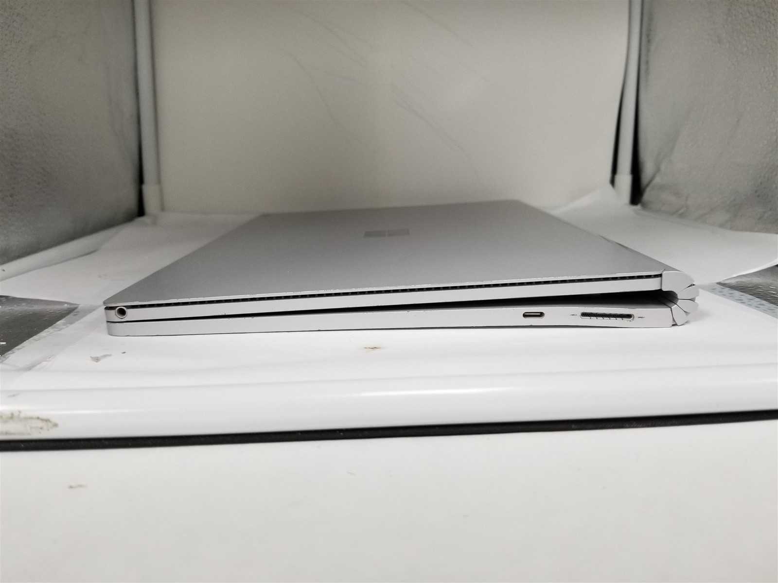 Microsoft Surface Book 2 Core i5 13.5″ 8GB/256GB Silver See Details VD6219