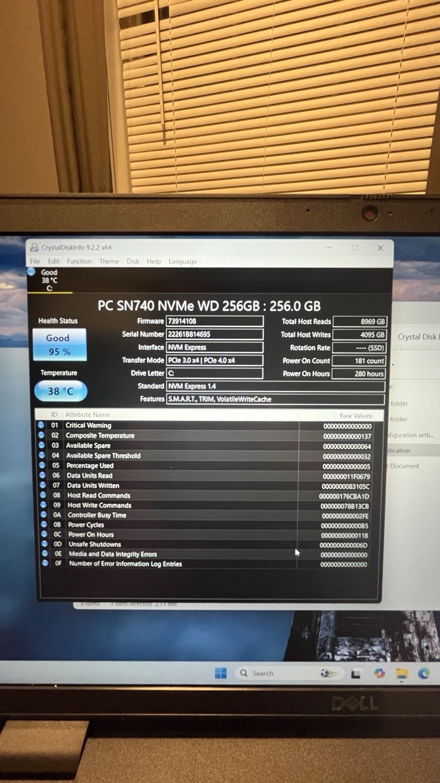 Dell Latitude 3520 Laptop i5-1135G7 16GB 256GB 15.6″ FHD Upgraded