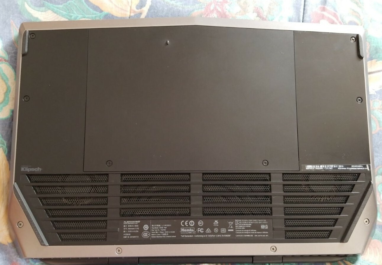 Alienware 15 R2 Intel Core i7-6700HQ 2.60 GHz 1 TB 16 GB