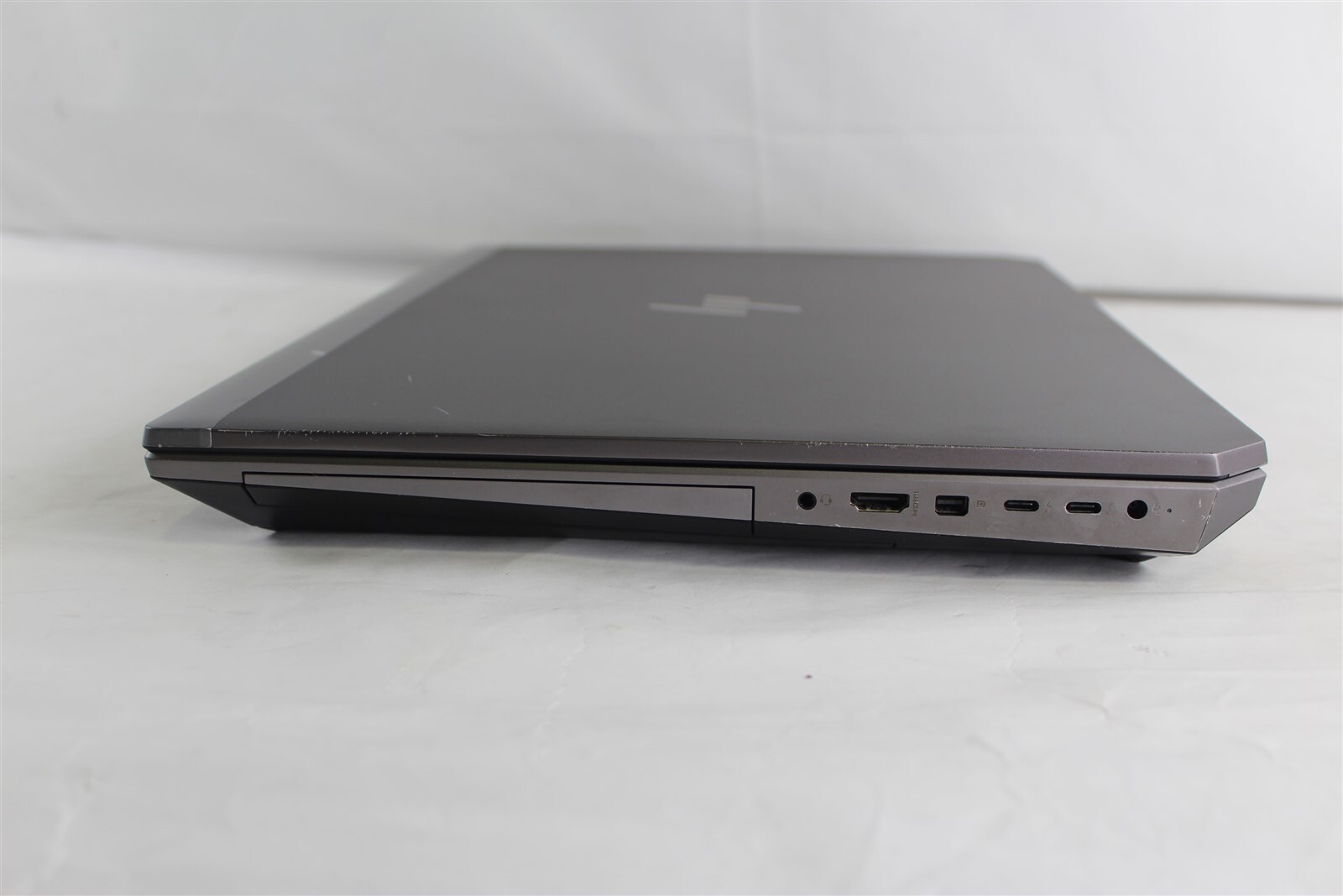 HP ZBook 17 G6 17.3″ FHD i7-9850H 2.6GHz 32GB 512GB NVMe Quadro RTX 3000