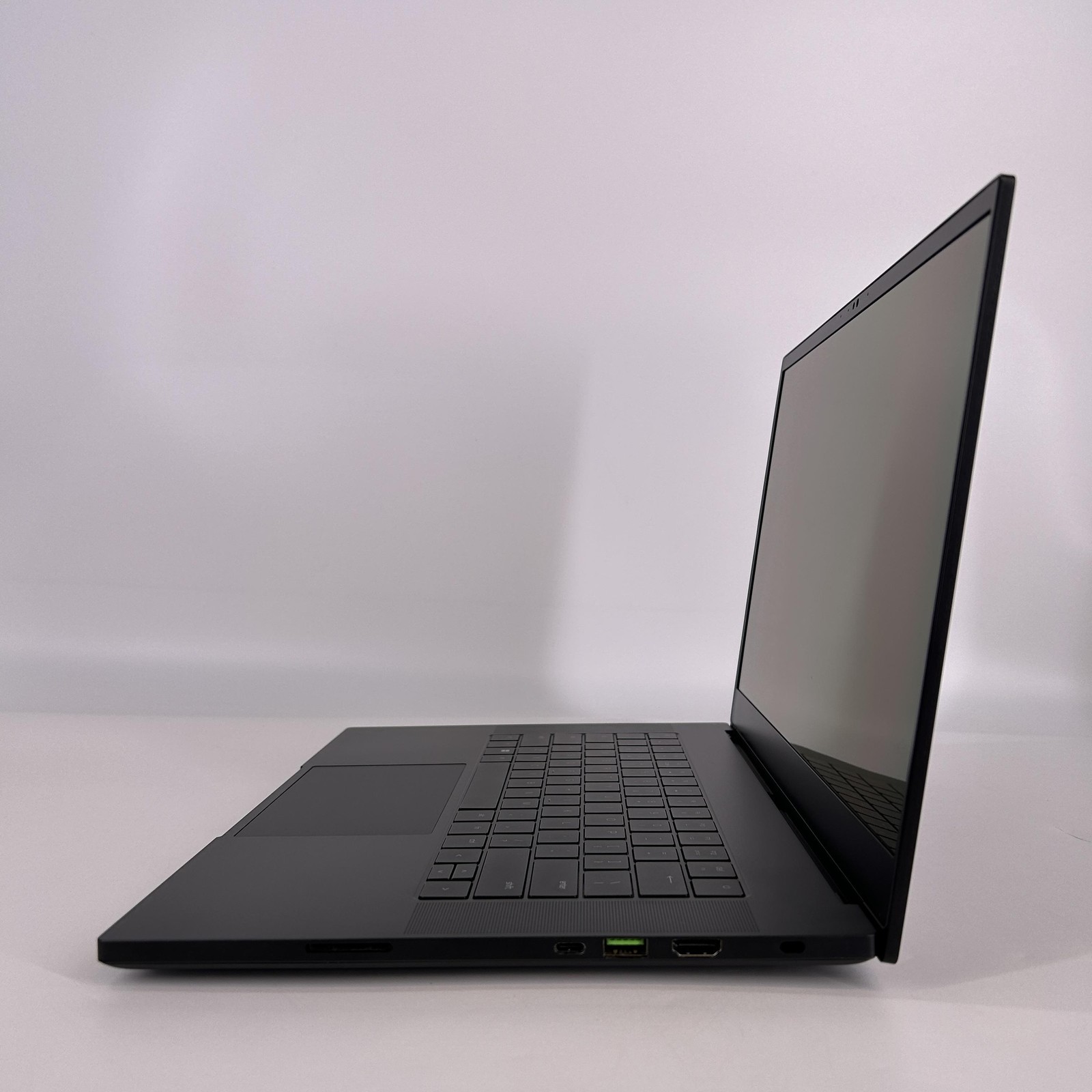 Razer Blade 15 240Hz 2K 2.5 GHz i9-12900H 16GB 1TB SSD RTX 3070 Ti Excellent