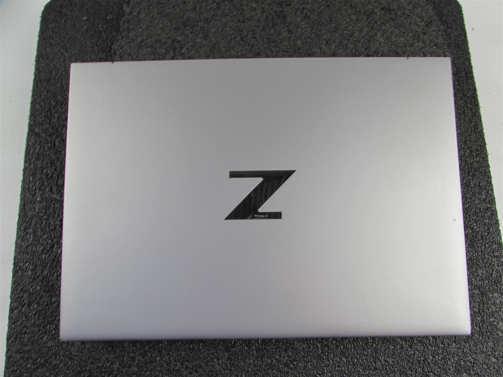 HP ZBOOK FIREFLY 14 (G9) 1920X1080 FHD CORE I5-1250P 256GB SSD 16GB RAM NO O.S