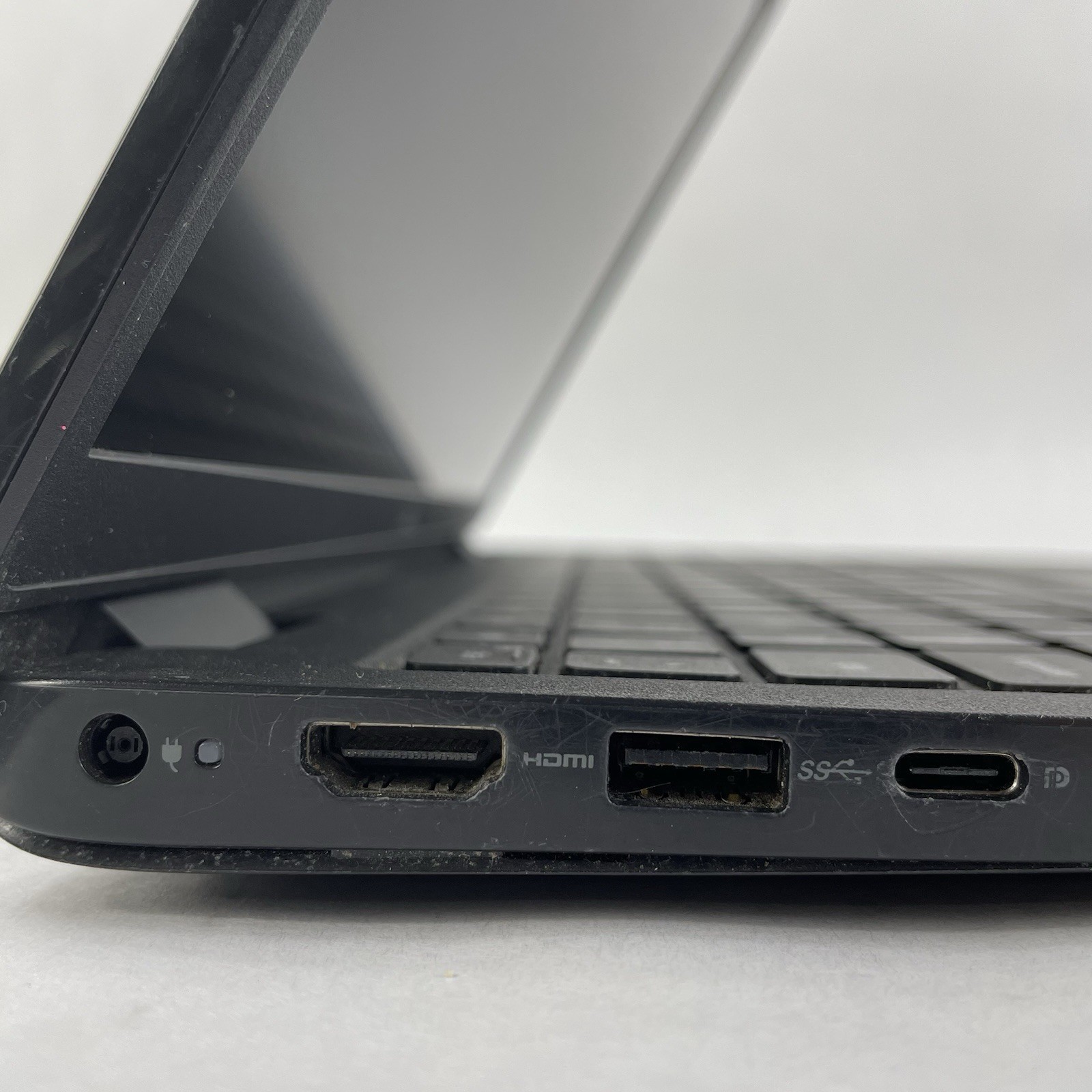 Dell Latitude 3520 15.6″ i5-1145G7 2.60 GHz 8 GB RAM No SSD/OS/AC – READ