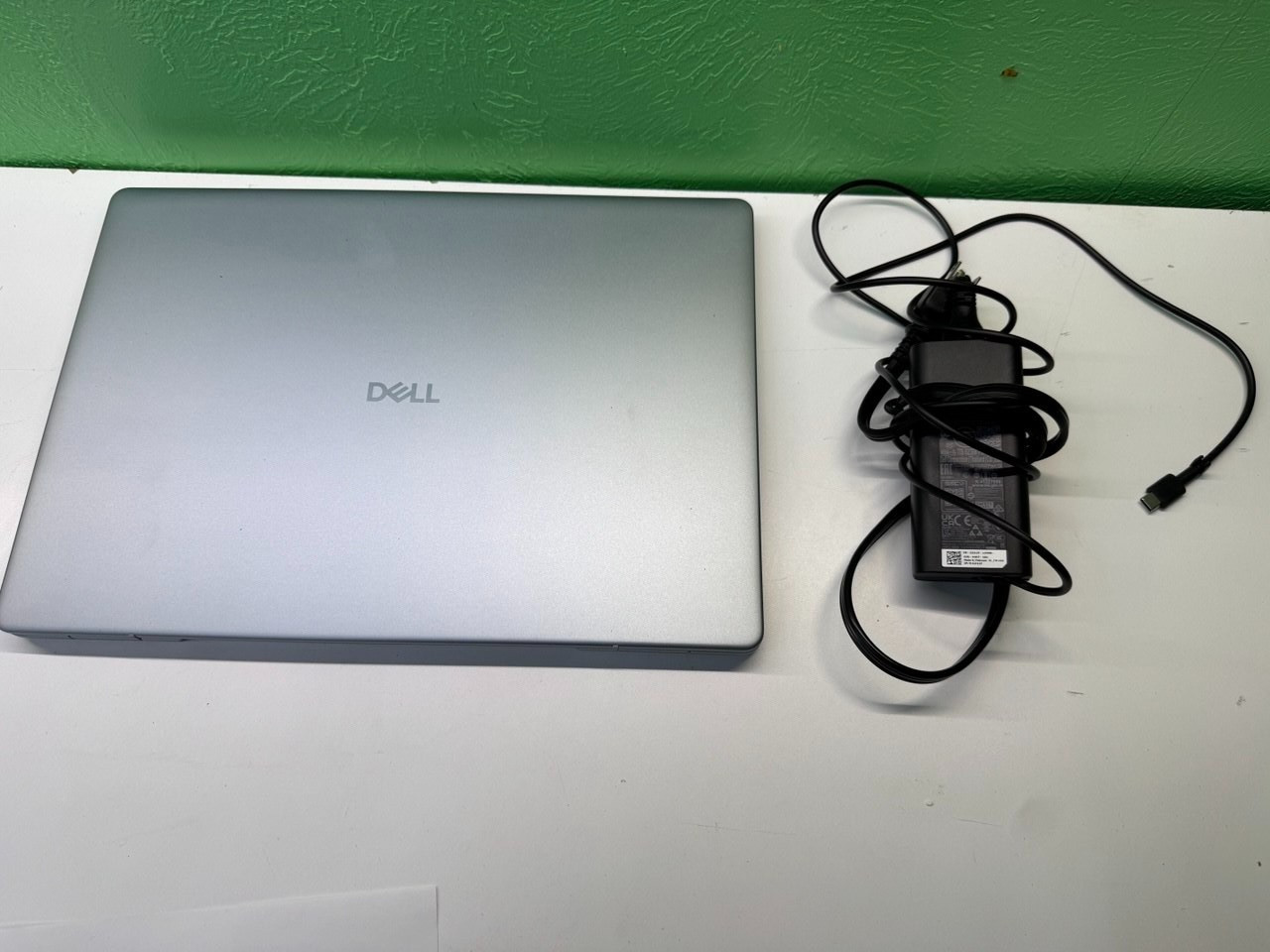 Dell 16 Plus 16″ Ultra 7 258V 32GB 1TB SSD Laptop Clean Condition Fast Shipping