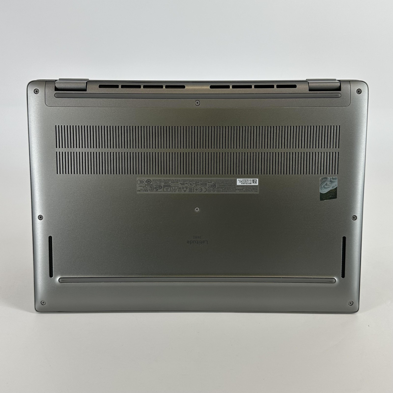 Dell Latitude 7440 14 Gray QHD+ TOUCH 1.9GHz i7-1370P 32GB 256GB SSD GOOD – BENT