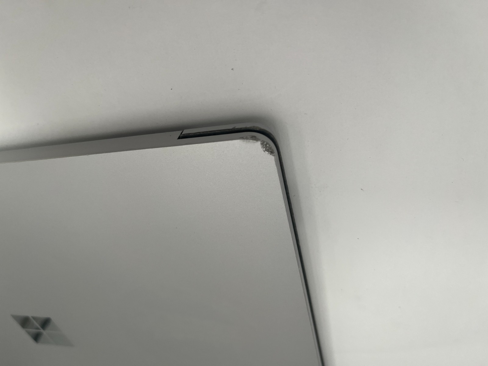 Microsoft Surface Laptop 4 1950 13.5″ Touch i5-1145G7 16GB RAM 500GB NVME