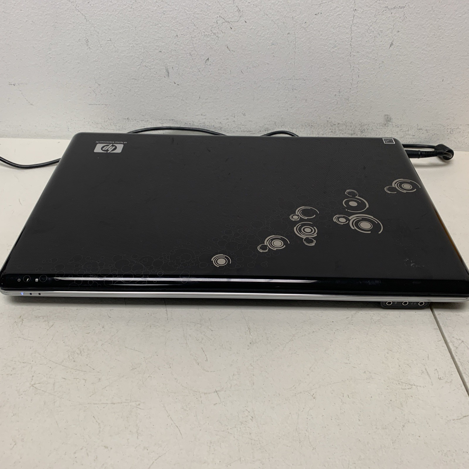 HP Pavilion DV7-AMD Turion Dual M600 24MHz 2GB RAM 128Gb SSD Wind 10 Ed Read Des
