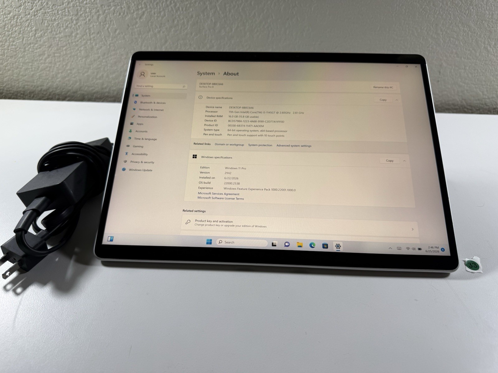Microsoft Surface Pro 8 (1982) i5-1145G7 – 16GB RAM – 256GB 120Hz – Win 11 Pro