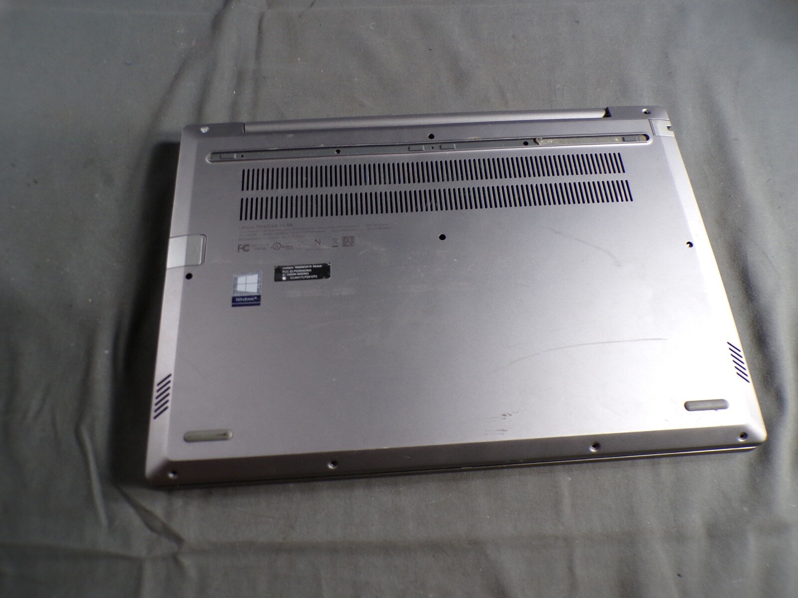LENOVO THINKBOOK 14-IML 8GB RAM **CRACKED SCREEN **NO HD/ NO CADDIE/ NO OS