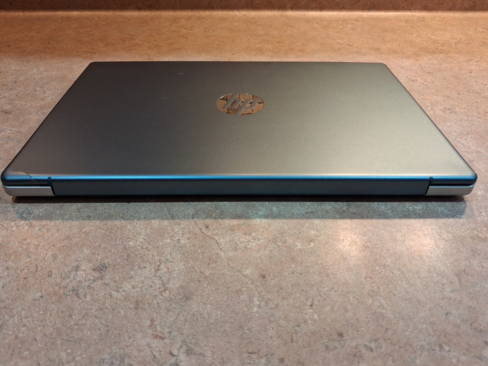 HP Laptop 14-EM0002WM 14″ Athlon Silver 7120U 2.4GHz 4GB RAM 128GB SSD – Blue