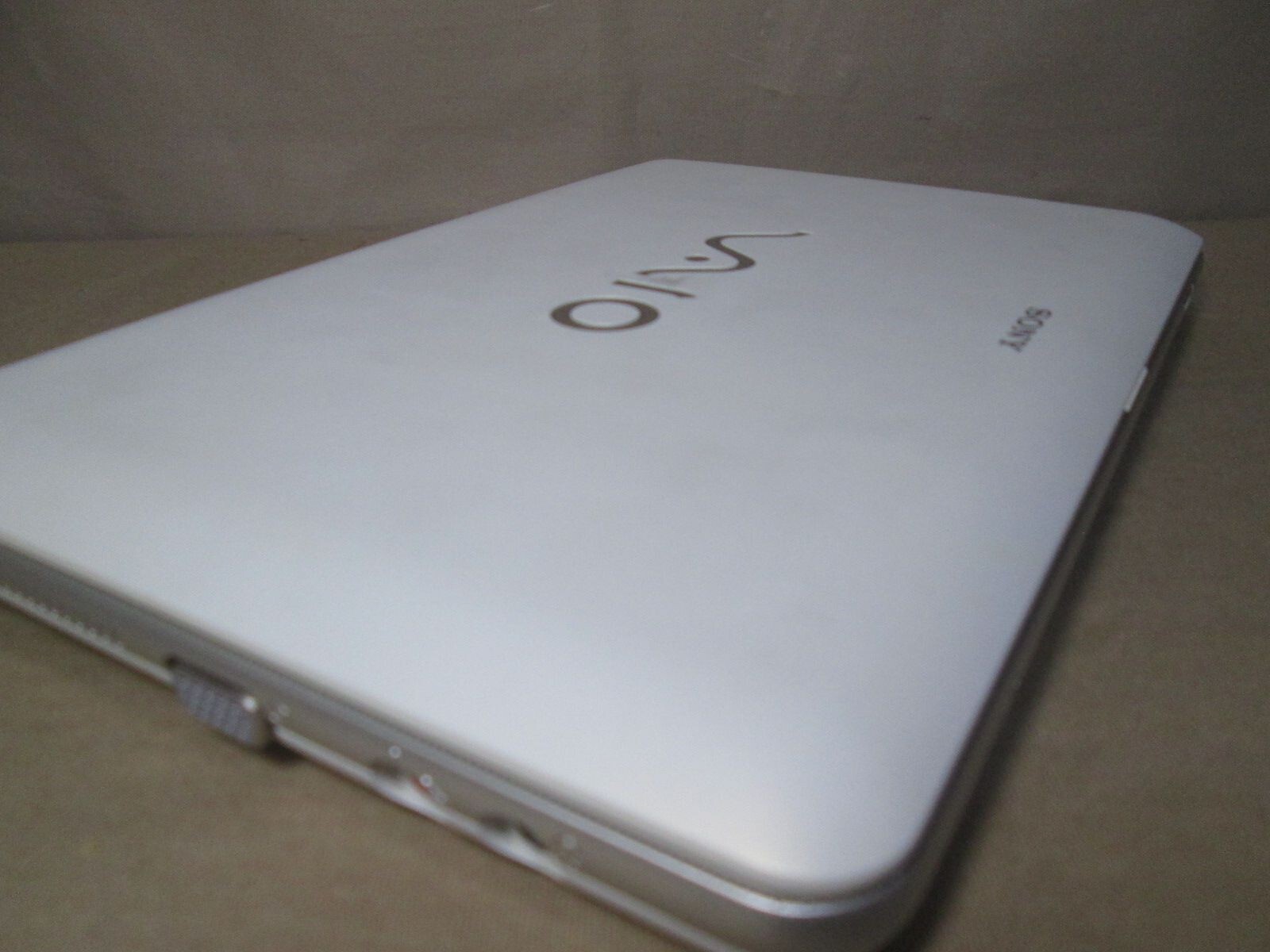 SONY VAIO VPCW119XJ [Atom N280 1.66GHz] [Windows XP] Wi-Fi Bluetooth JAPAN