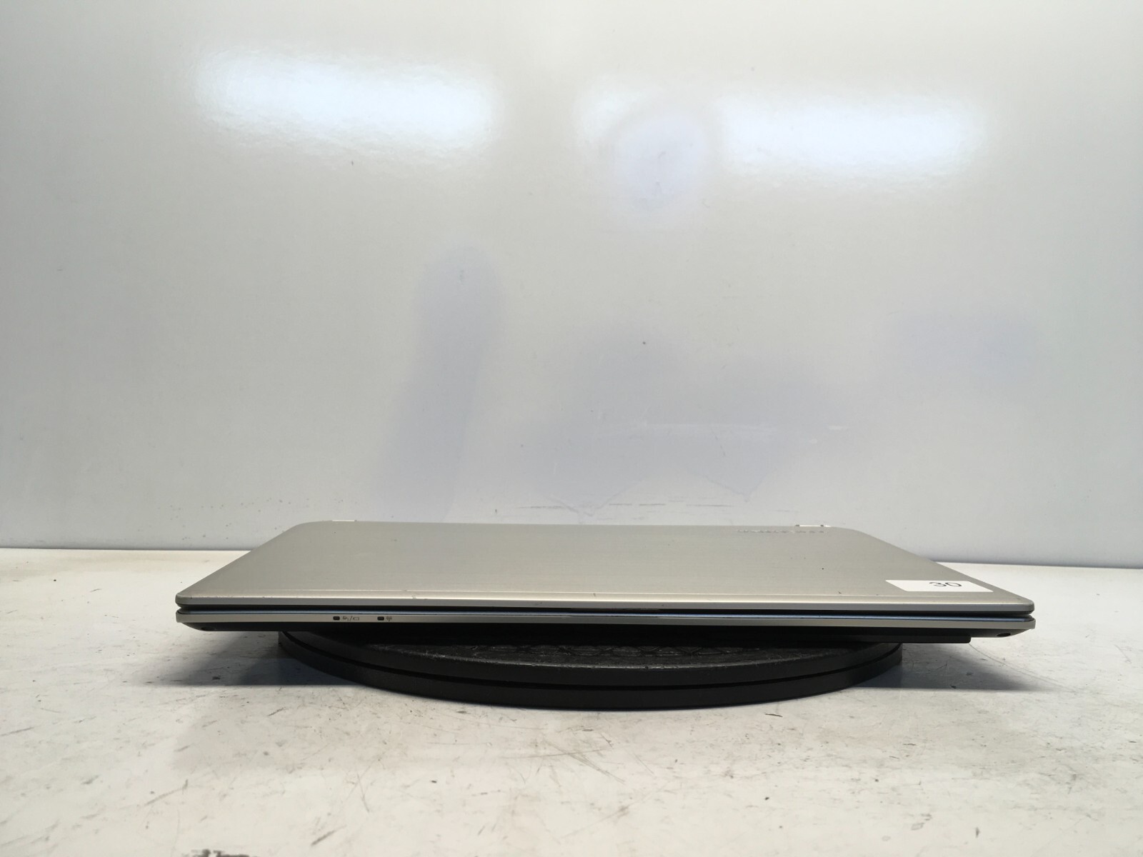 Toshiba Satellite E45-B4200 Intel i5-4210U 1.7GHz 6 GB NO HDD No Batt