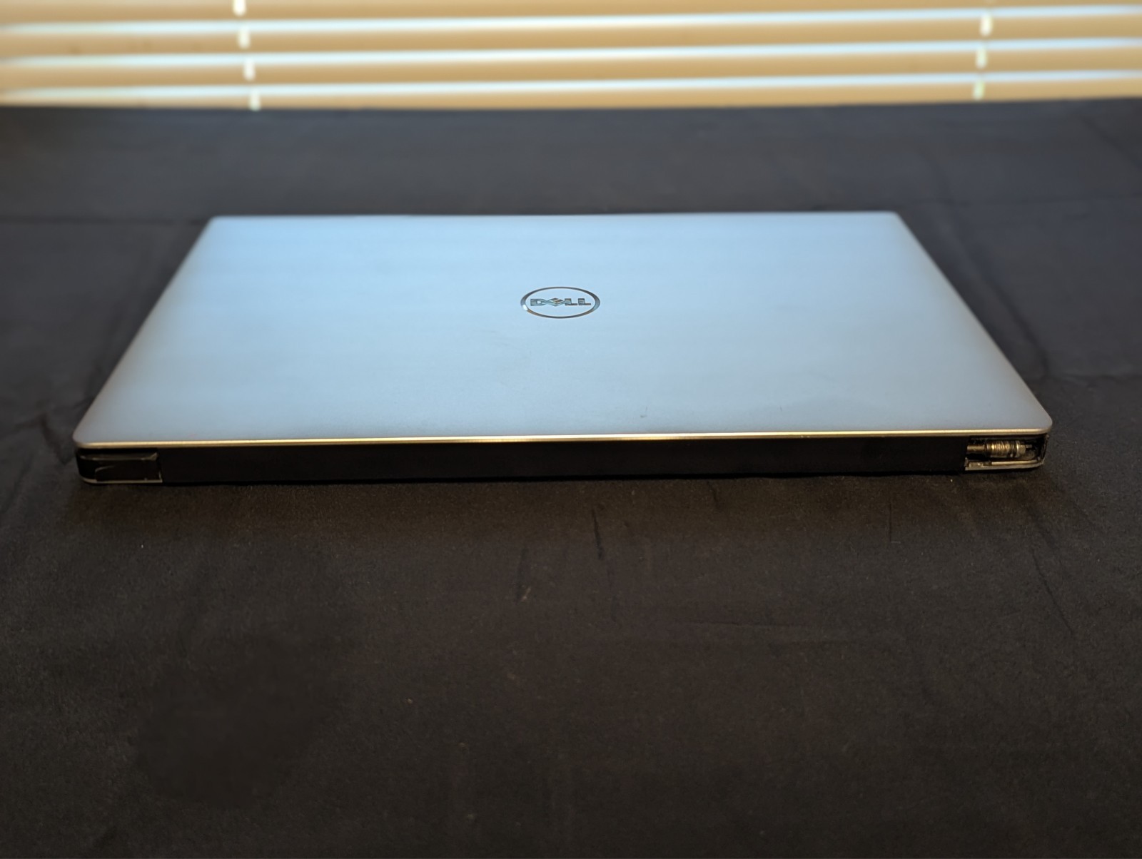 Dell Laptop – XPS 15 9560 – i7-7700HQ 16GB 512GB NVMe GTX 1050 Win11 Pro