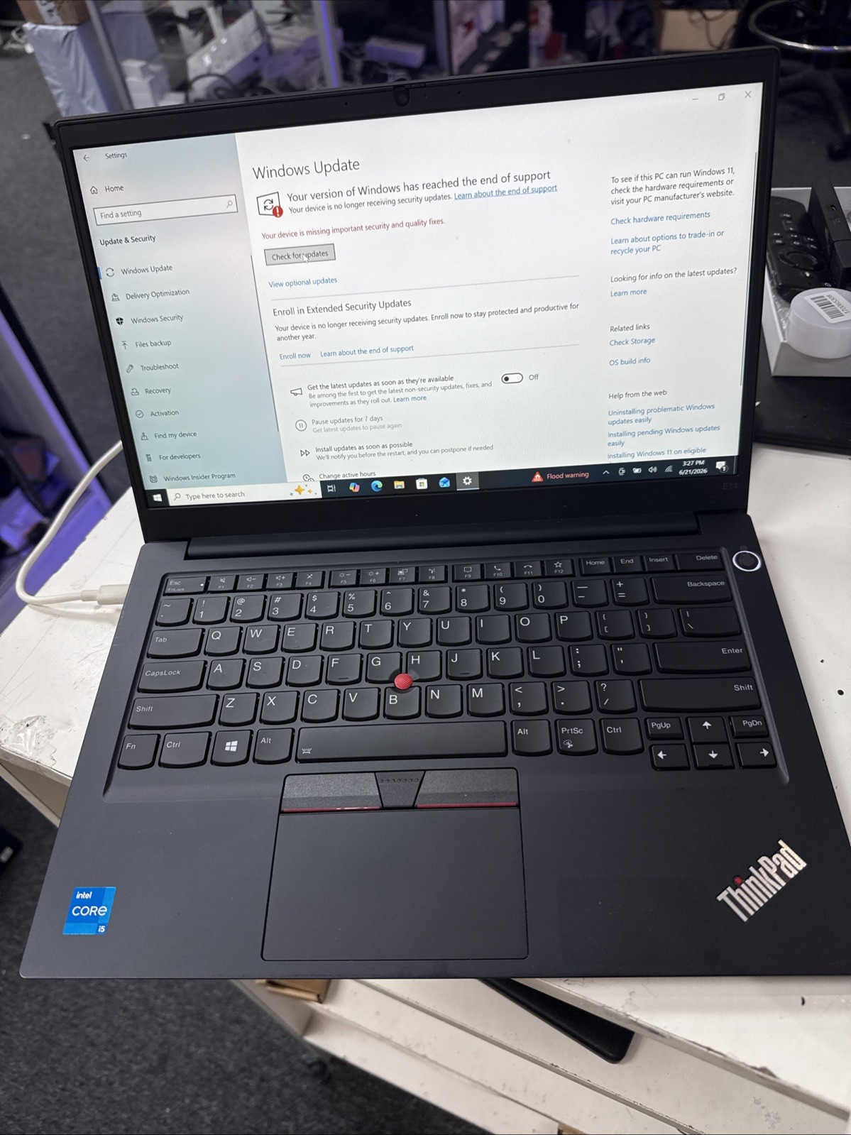 Lenovo Laptop 15.6” Intel Core i5-1135G7 16GB RAM 256GB SSD Windows 10 Pro Touch