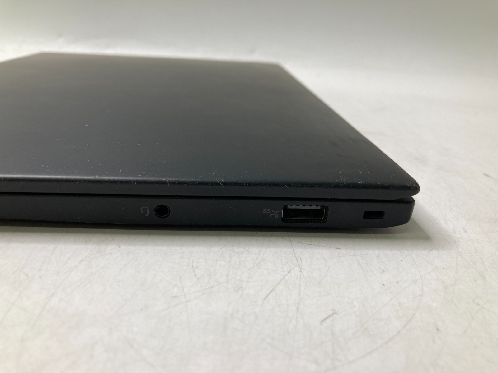 Lenovo ThinkPad Carbon Gen9 i7-1145G7 16GB No HDD Bad Speakers & Trackpad *Parts