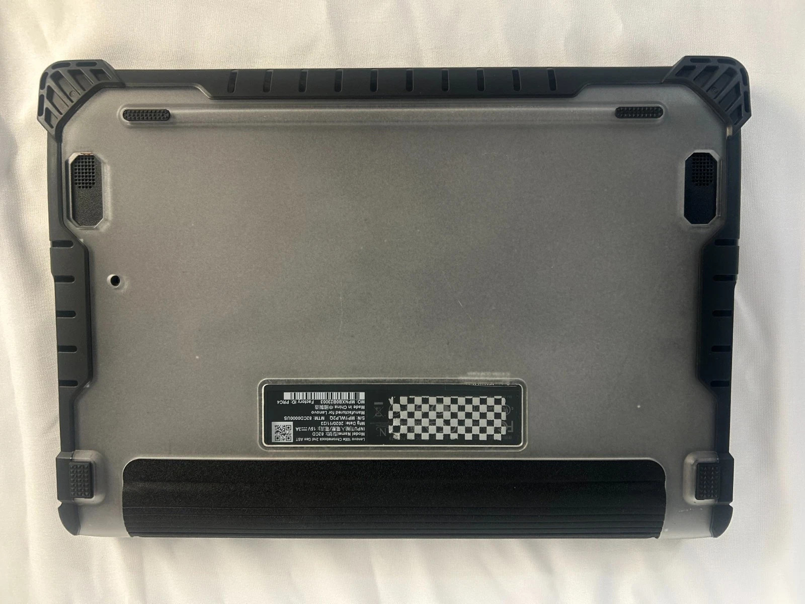 Lenovo 100e Chromebook 2nd Gen AST 32GB SSD, 4GB DDR4, AMD A4-9210C W/Case Cover