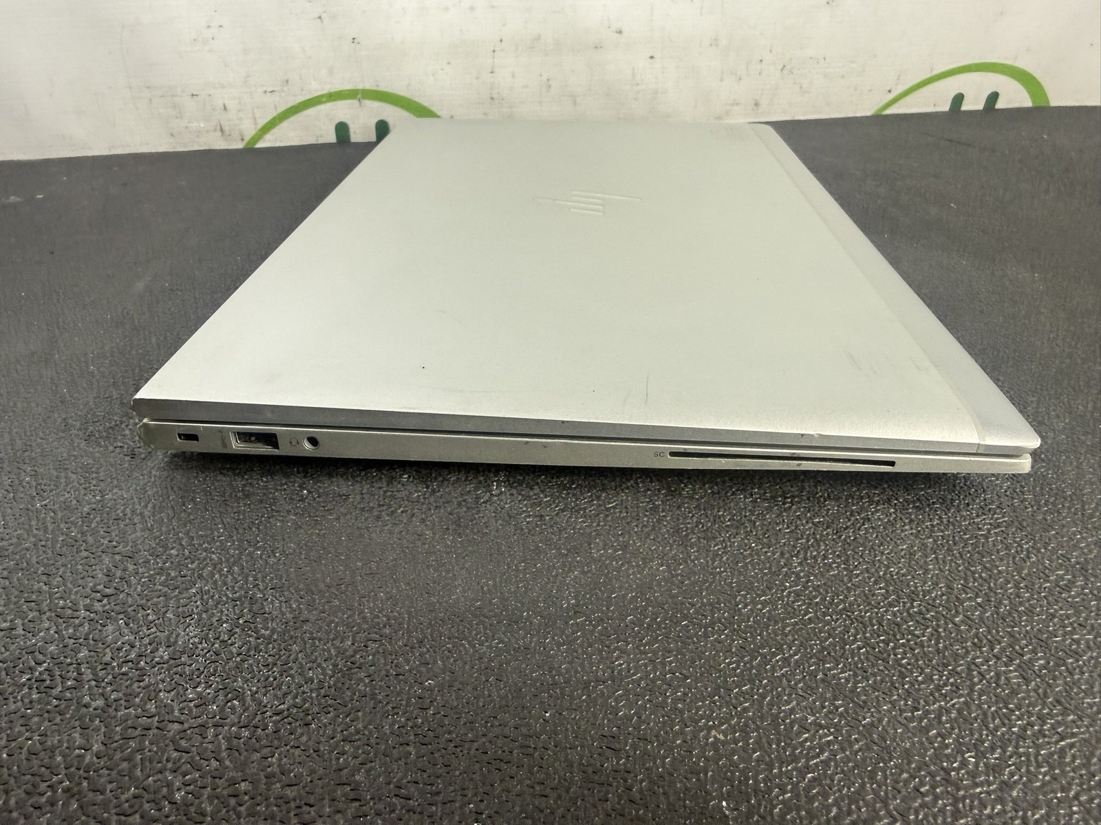 HP EliteBook 850 G8 i7-1165G7 2.8GHz 4GB DDR4 NO SSD NO BATTERY – READ