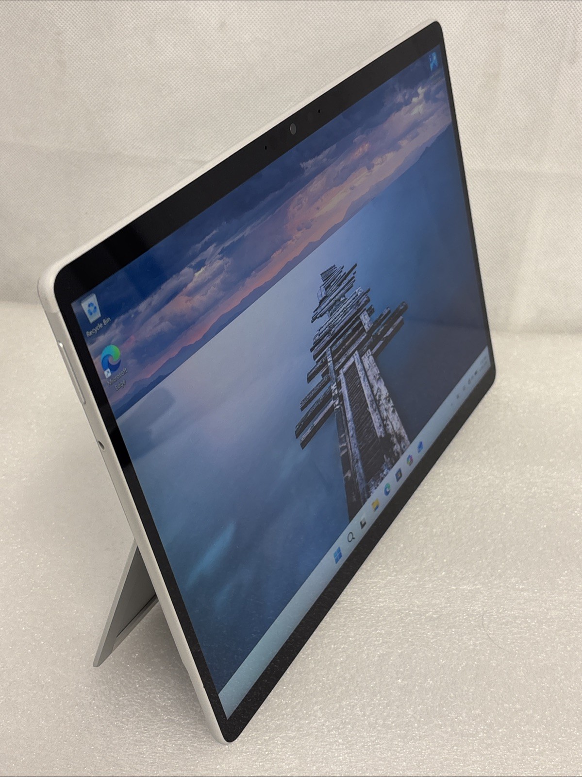 Microsoft Surface Pro 8 (256GB, Intel i5 11th, 16GB, LTE) Platinum *Read*