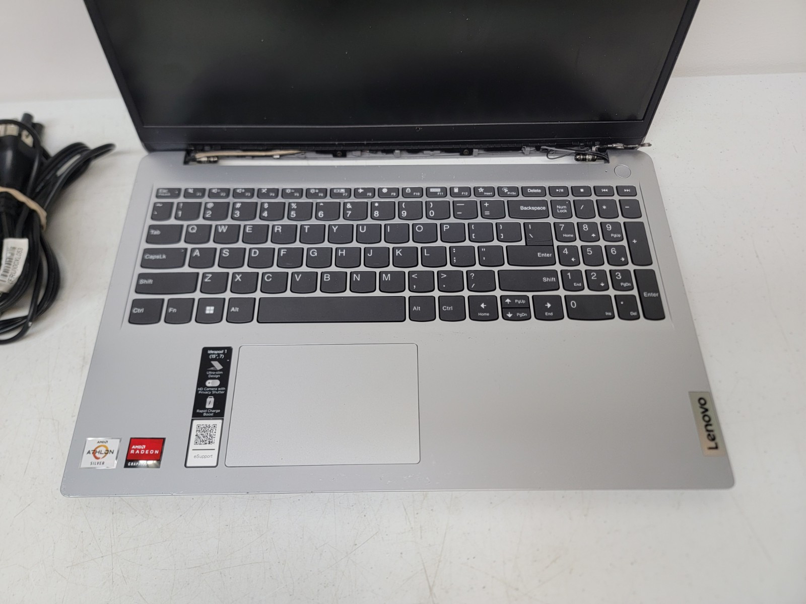 Lenovo Ideapad 1 15ada7 15.6″ AMD Athlon 3050U 2.3GHz 4GB RAM 128GB eMMc