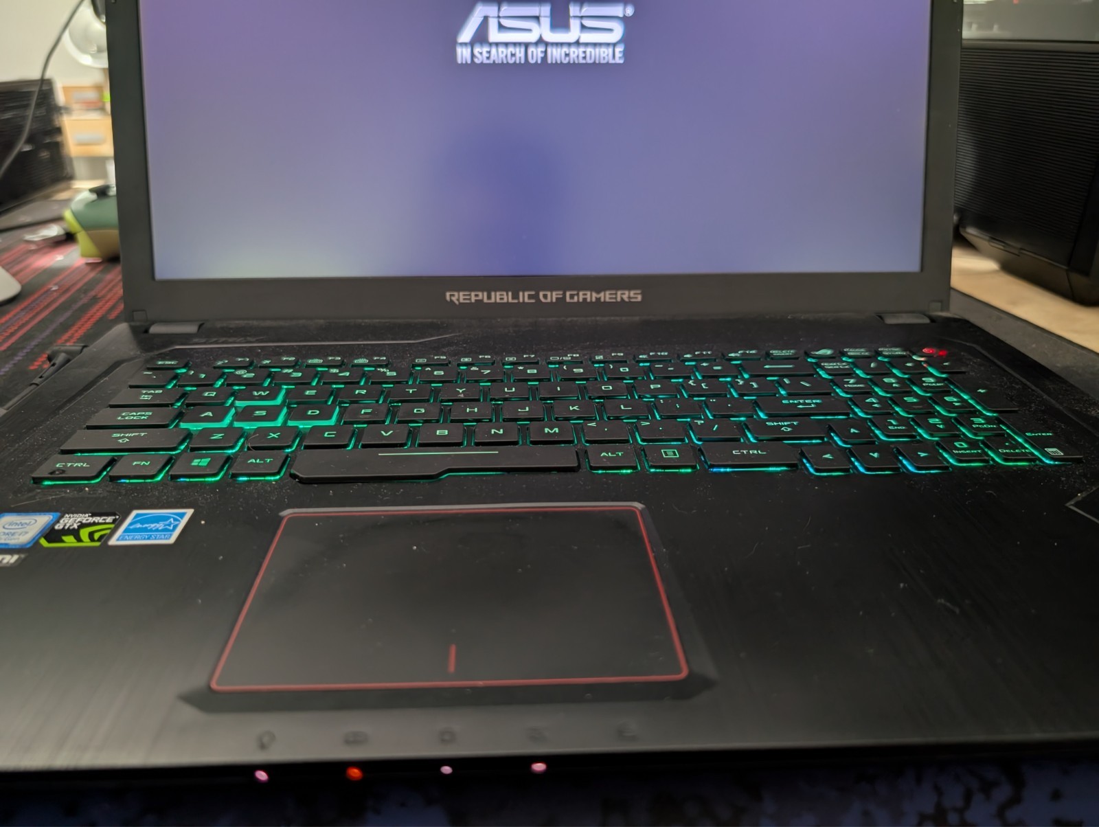 Asus Rog Strix GL753V 17.3″ Laptop i7 7700 128gb SSD 1TB HDD 1050ti 16gb ram