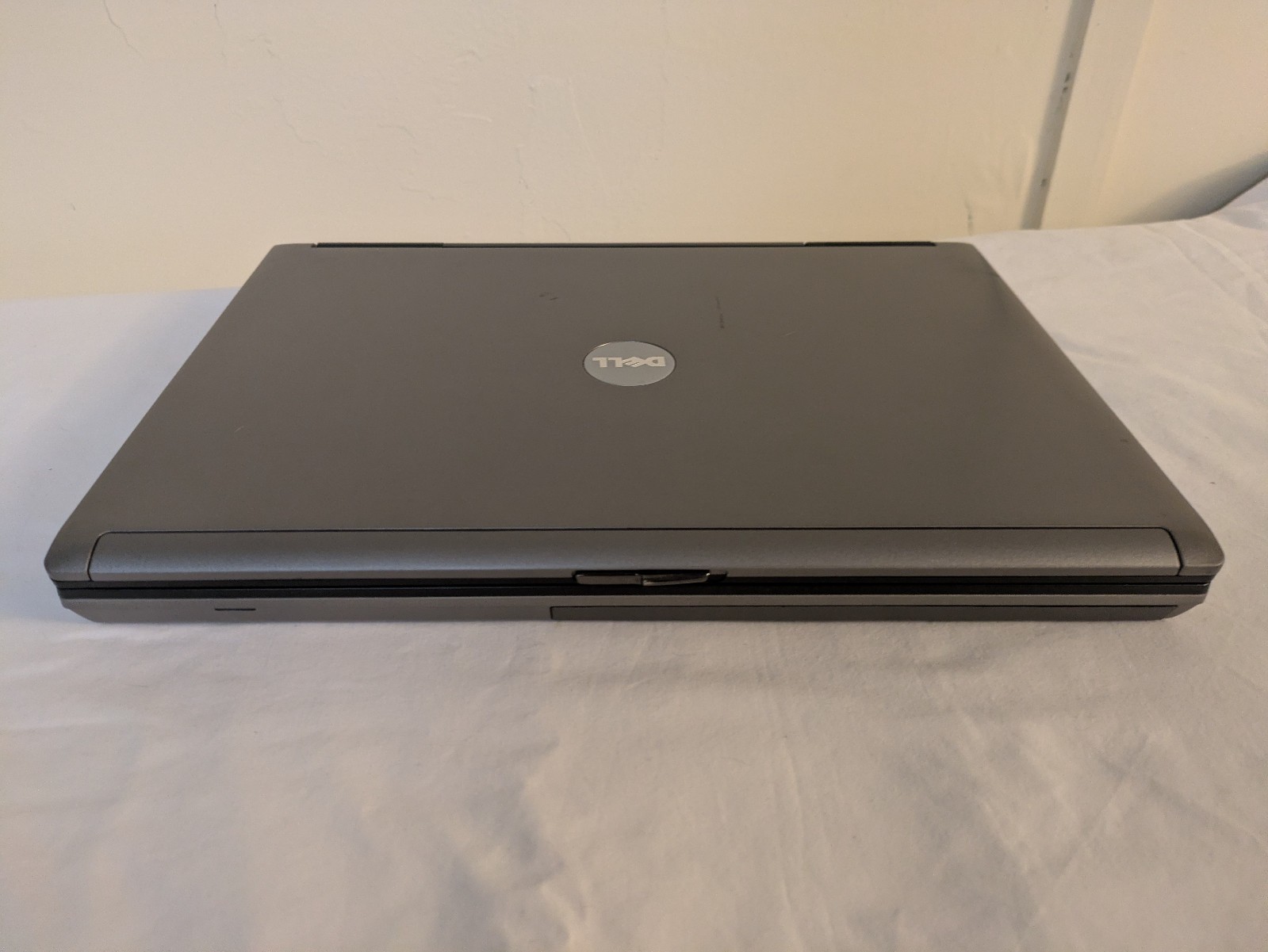 Dell Latitude D630 Laptop 14″ Intel C2D 2.2GHz 4GB RAM 160GB HDD Windows XP 💻