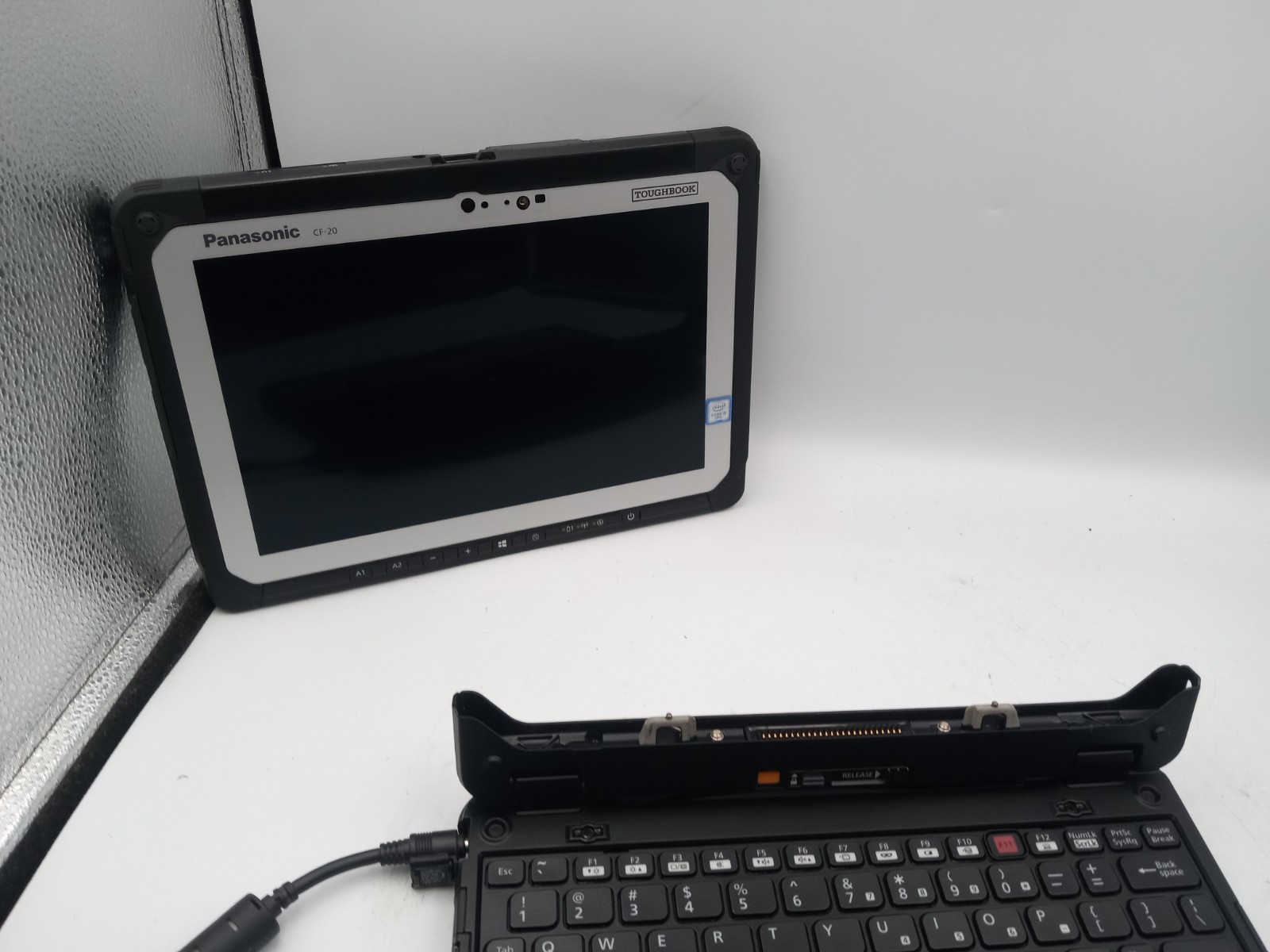 Panasonic Toughbook CF-20 10.1″ Touch i5-7Y57 8GB 128GB Windows 11 – READ -RR