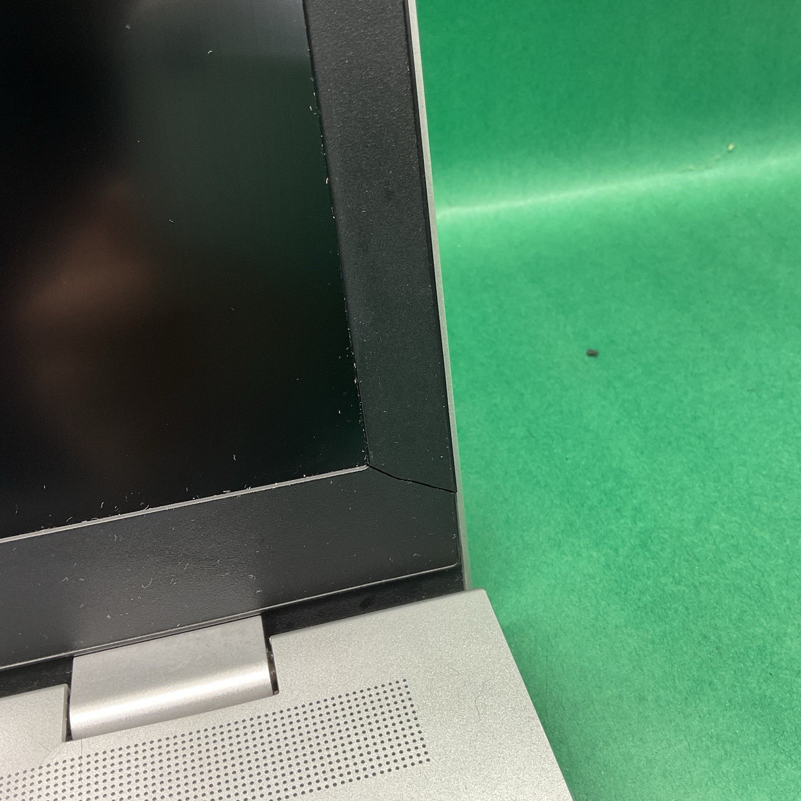 HP Probook 650 G5 – Powers On – NO HARD DRIVE- Untested