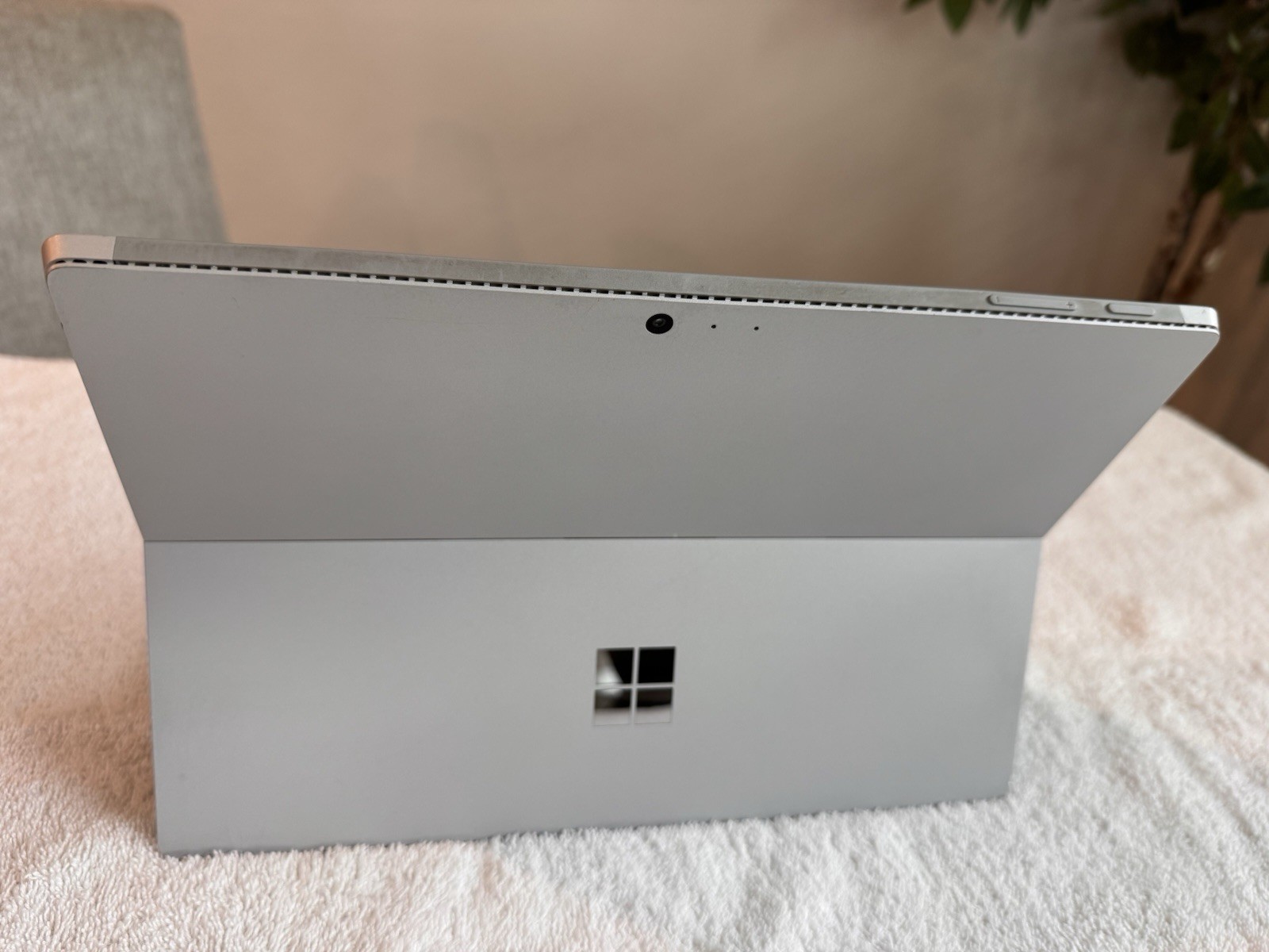 Microsoft Surface Pro 4 1724 12.3″ i7-6650U 2.2GHz 8 GBRAM 256GB SSD Win 11 P