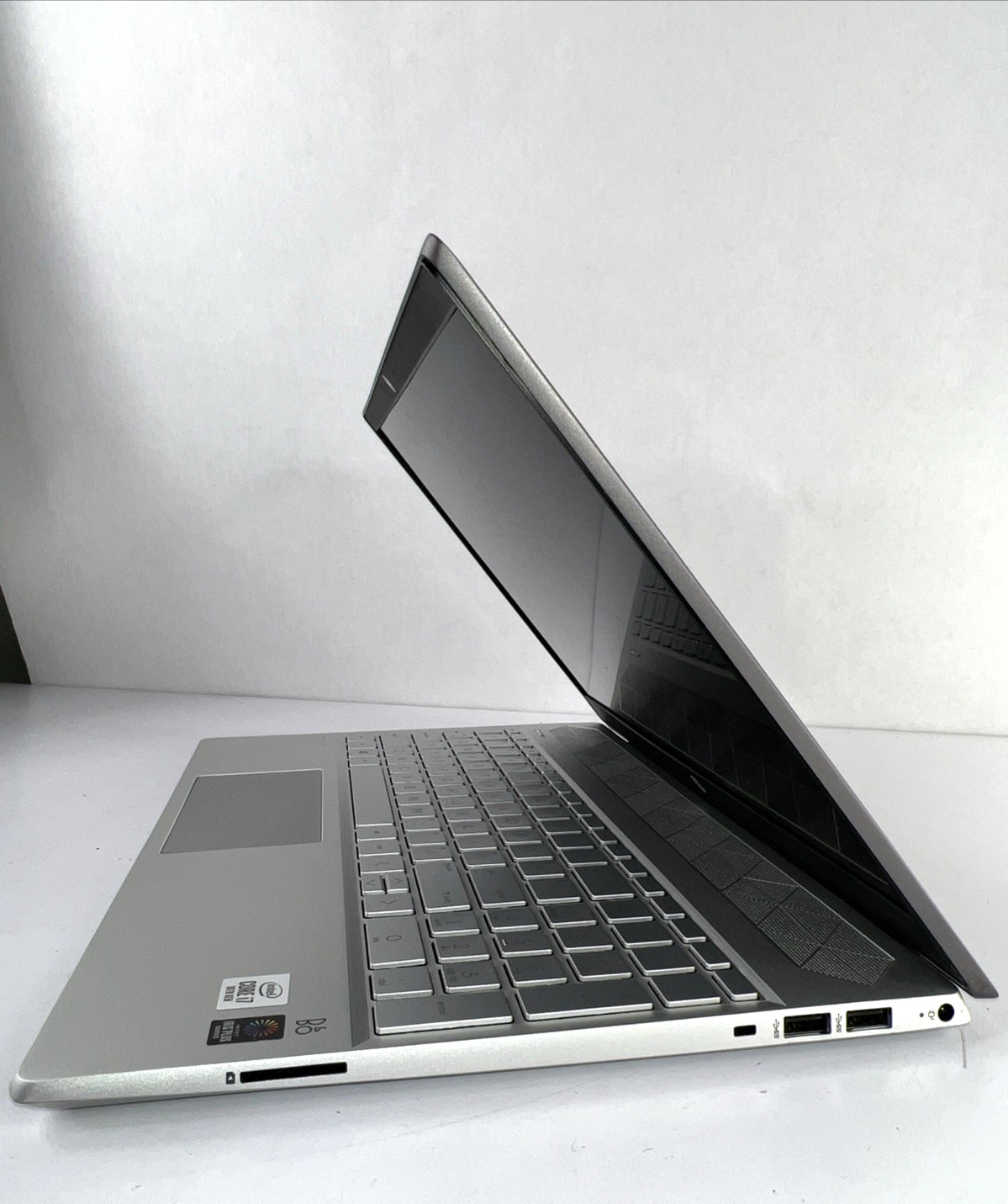 HP Pavilion 15t-cs300 15.6″ FHD i7-1065G7 16GB 1TB SSD Windows 11 w/AC Tested