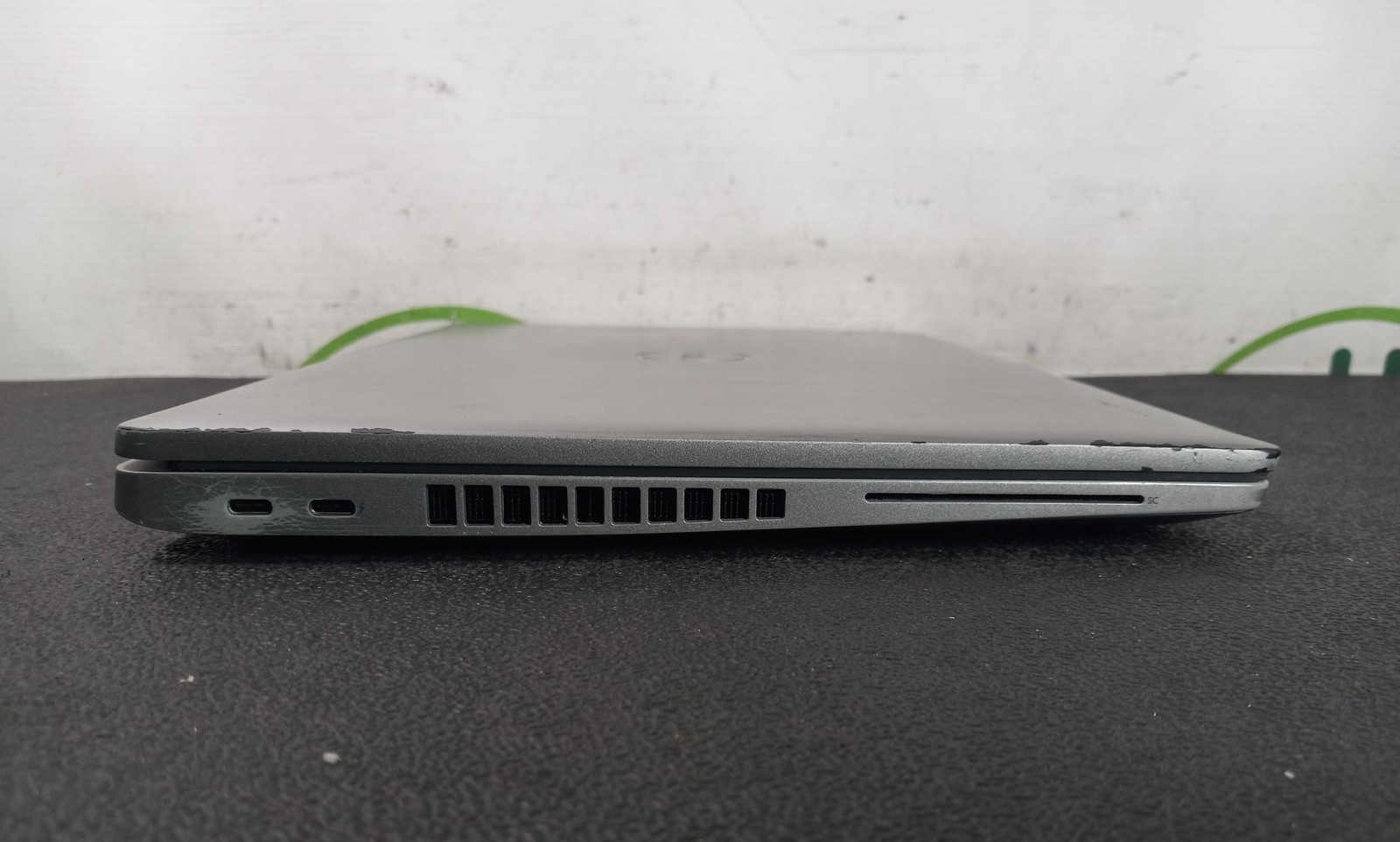 Dell Latitude 5520 15.6″ Core i7-1185G7 256GB 16GB Laptop w Adapter Win11 READ