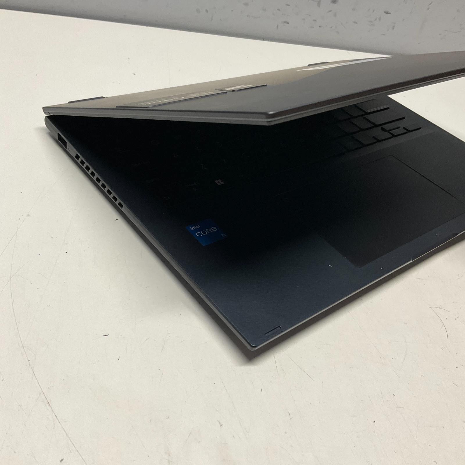 Asus VivoBook S 14 Flip TP3402Z Touch 14″ i3-1220P 8GB RAM 256GB SSD Win 11 Pro