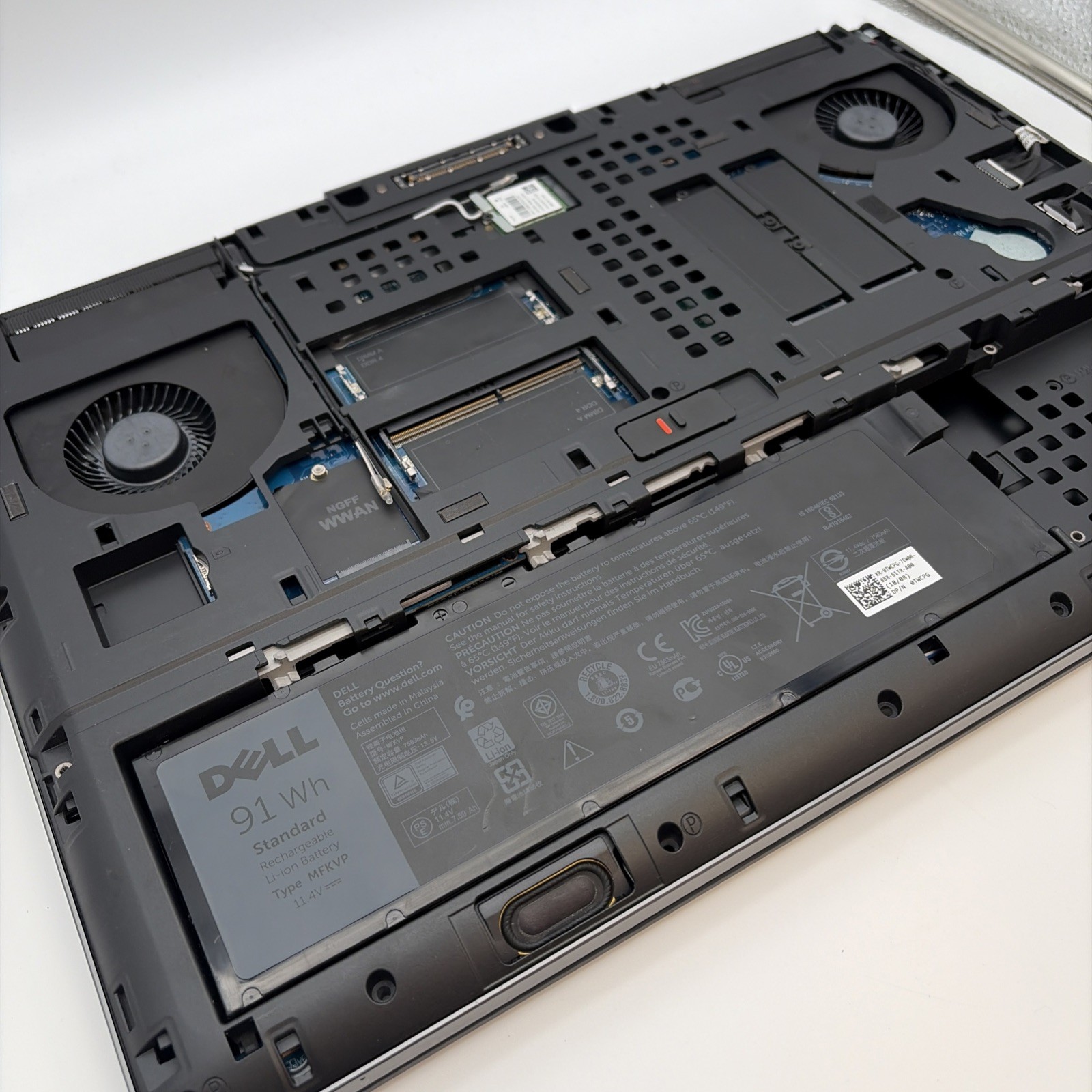Dell Precision 7710 As-IS PARTS OR REPAIR L100