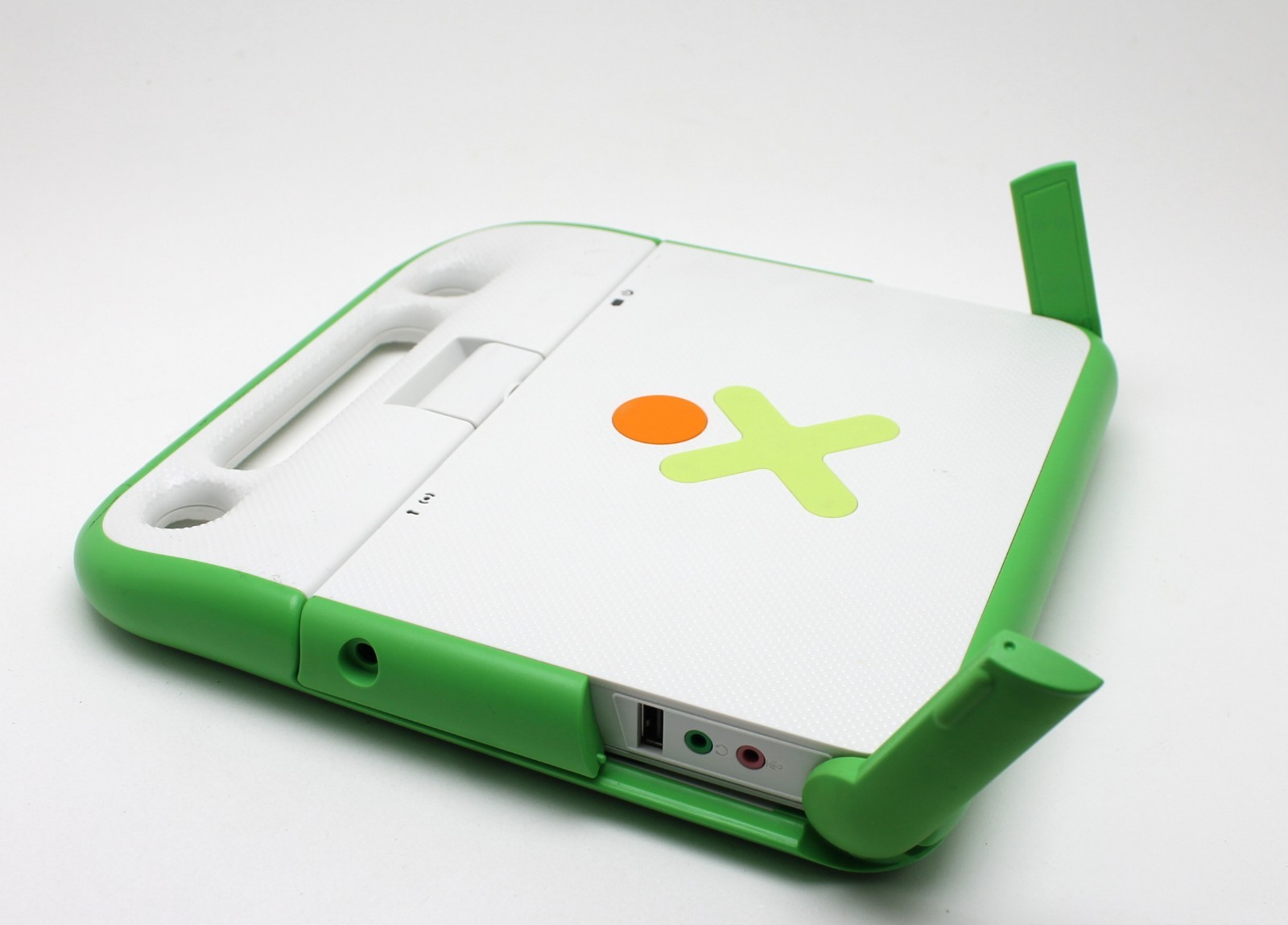 OLPC XO-1 Laptop Computer NO AC Power Adapter