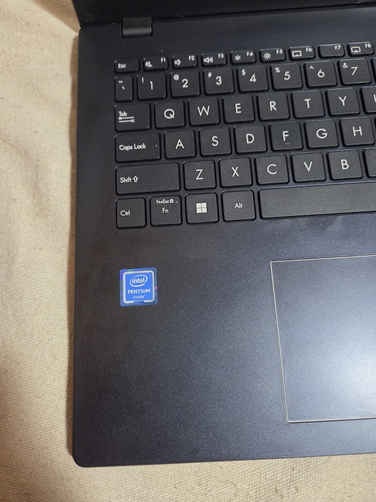 2023 ASUS Vivobook Go 15 (E510 / L510) – Windows 11 – 128GB – Incl. 65W Charger