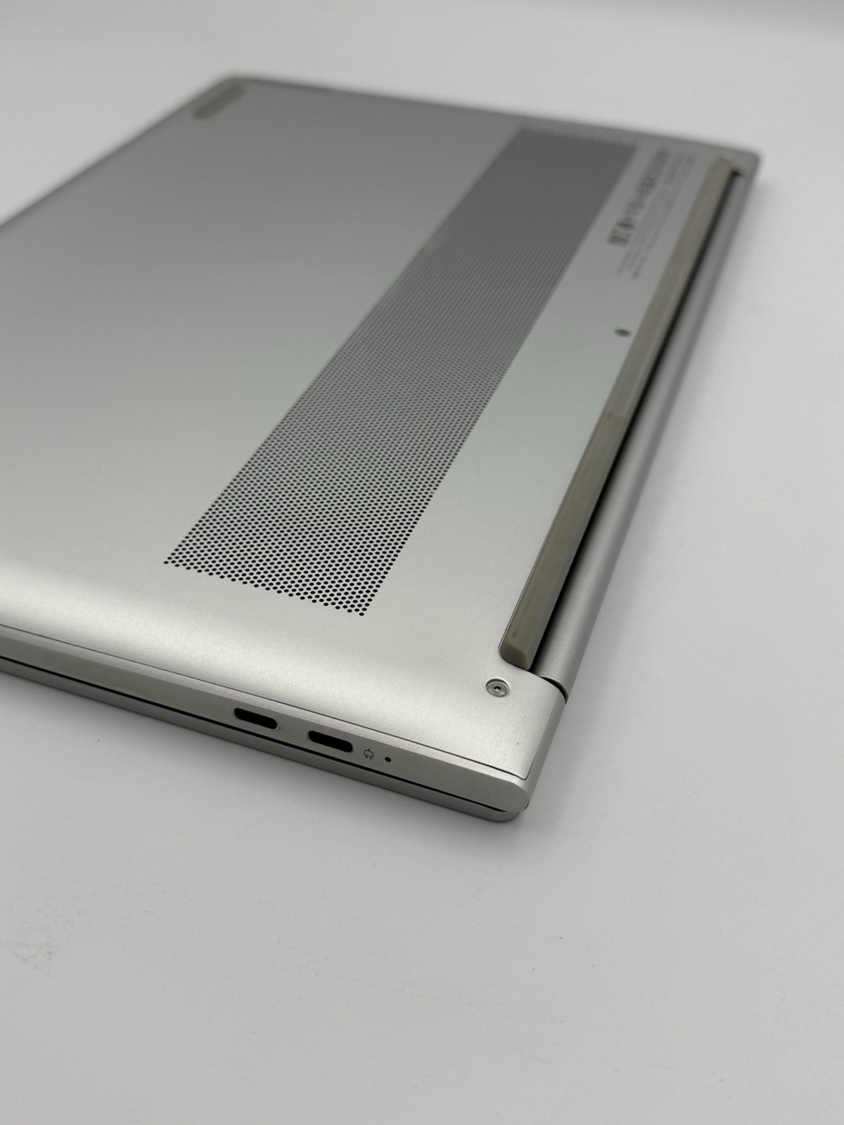 Lenovo Yoga Slim 7 Pro 14ACH5 – 14” 2.2K | Ryzen 9 5900HX | 16GB RAM | 1TB – 34C
